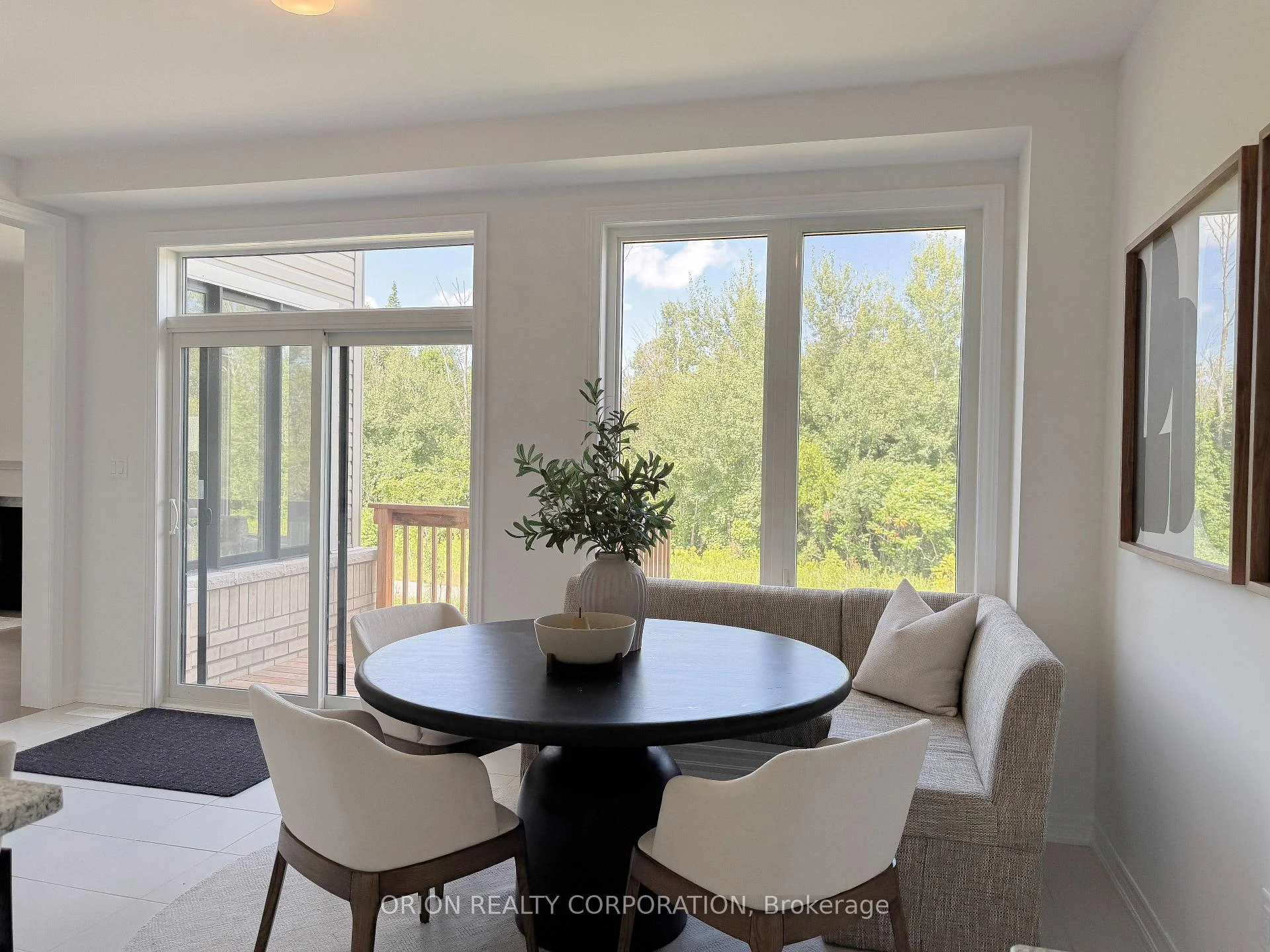 Photo 16 of 122 Thicketwood Avenue, Barrie, Rural Barrie Southeast — HOMEH