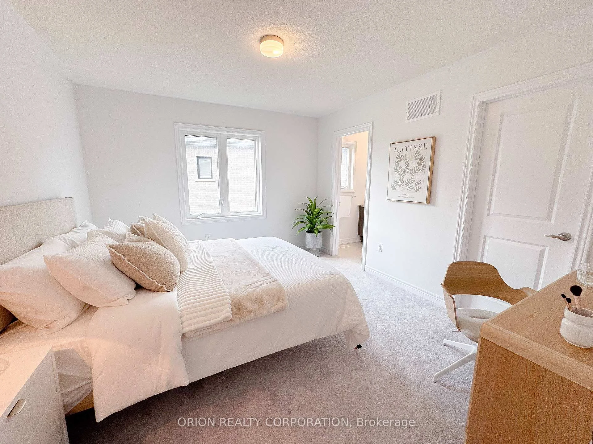Photo 29 of 122 Thicketwood Avenue, Barrie, Rural Barrie Southeast — HOMEH