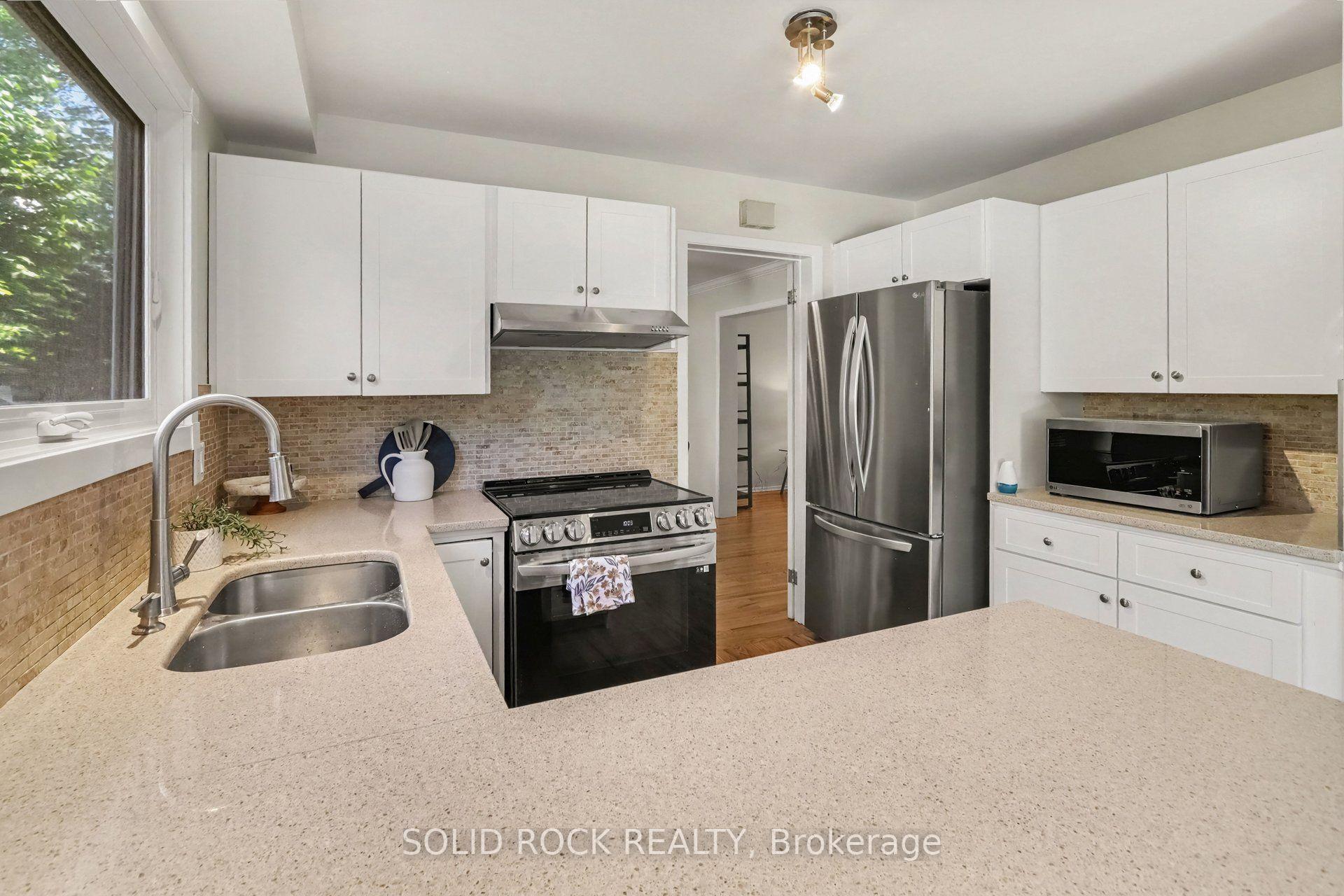 Photo 8 of 1599 Featherston Drive, Ottawa, Guildwood Estates - Urbandale Acres — HOMEH