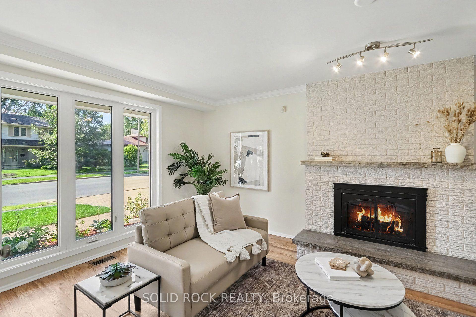 Photo 13 of 1599 Featherston Drive, Ottawa, Guildwood Estates - Urbandale Acres — HOMEH