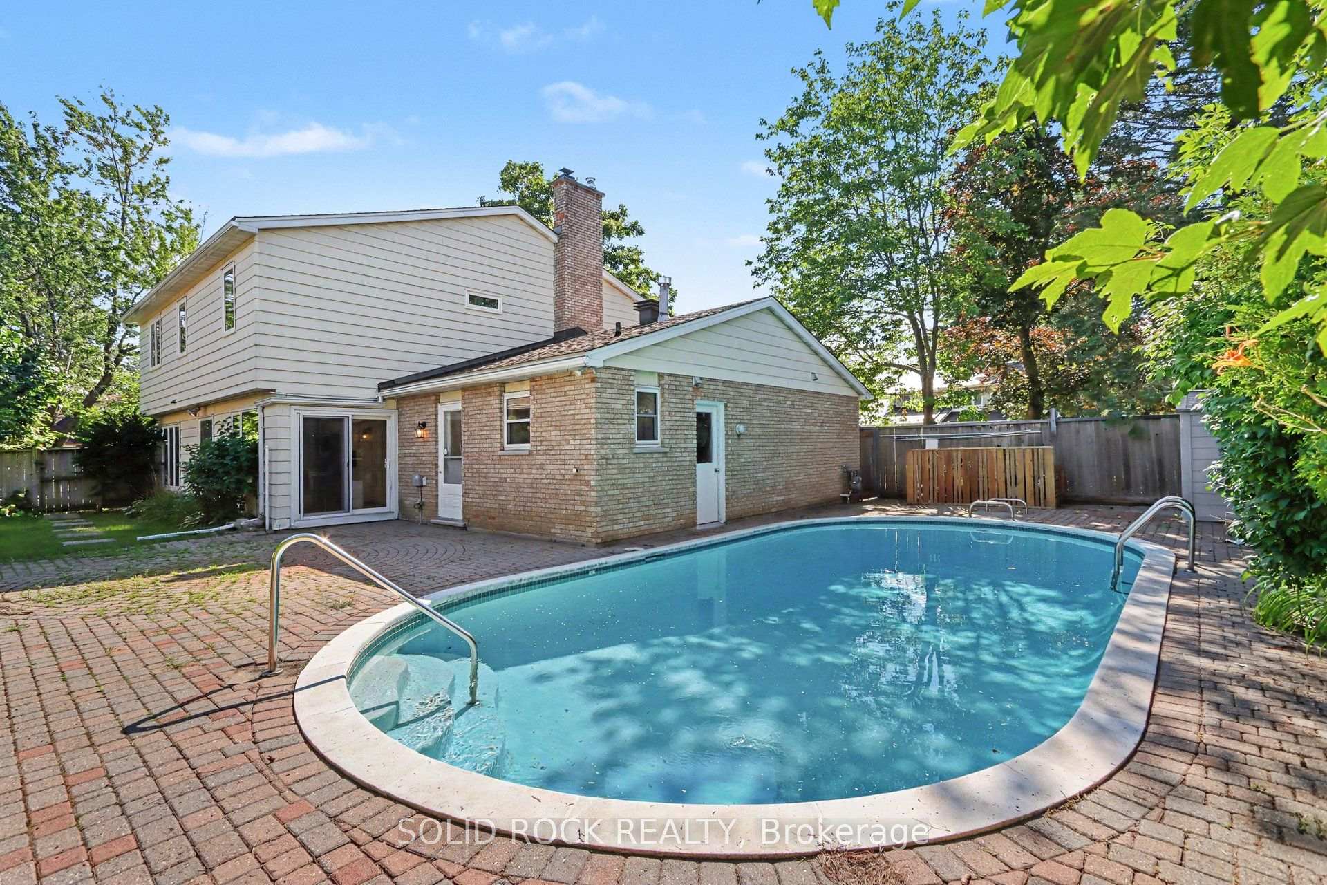 Photo 36 of 1599 Featherston Drive, Ottawa, Guildwood Estates - Urbandale Acres — HOMEH