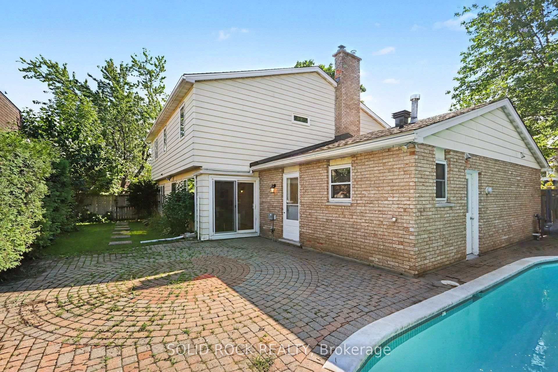 Photo 38 of 1599 Featherston Drive, Ottawa, Guildwood Estates - Urbandale Acres — HOMEH