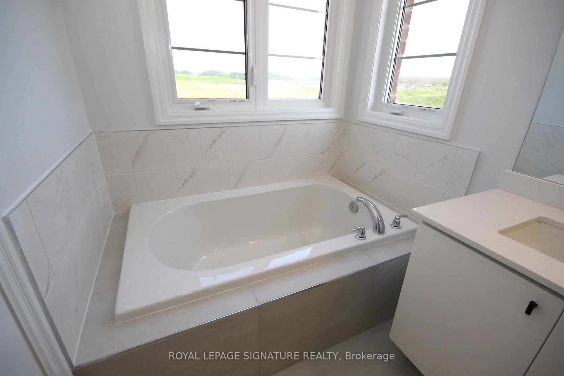 Photo 24 of 131 Union Boulevard, Wasaga Beach — HOMEH