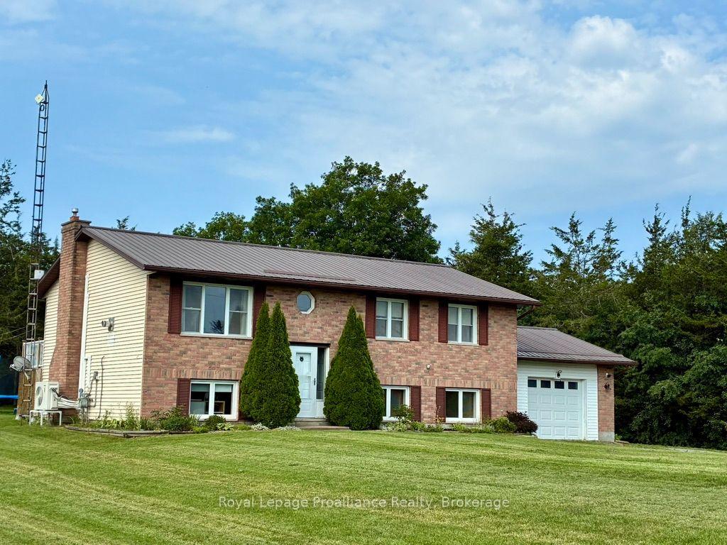 Photo 4 of 2631 62 Highway, Prince Edward County, Sophiasburg Ward — HOMEH