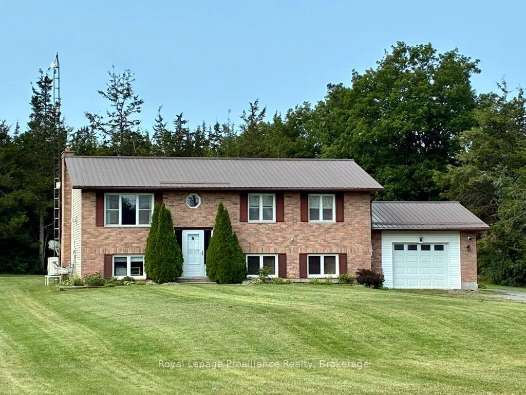 Photo 2 of 2631 62 Highway, Prince Edward County, Sophiasburg Ward — HOMEH
