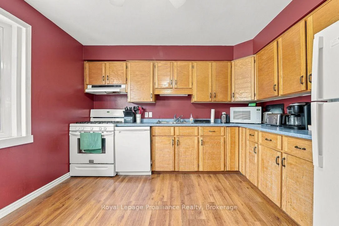 Photo 21 of 2631 62 Highway, Prince Edward County, Sophiasburg Ward — HOMEH