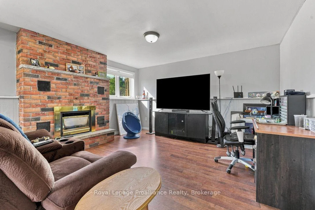 Photo 35 of 2631 62 Highway, Prince Edward County, Sophiasburg Ward — HOMEH