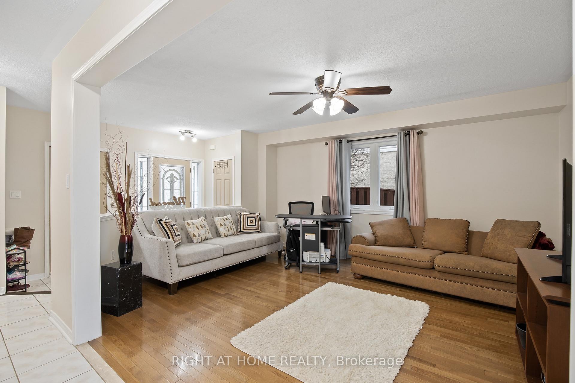 Photo 6 of 71 Hutton Place, Clarington, Bowmanville — HOMEH