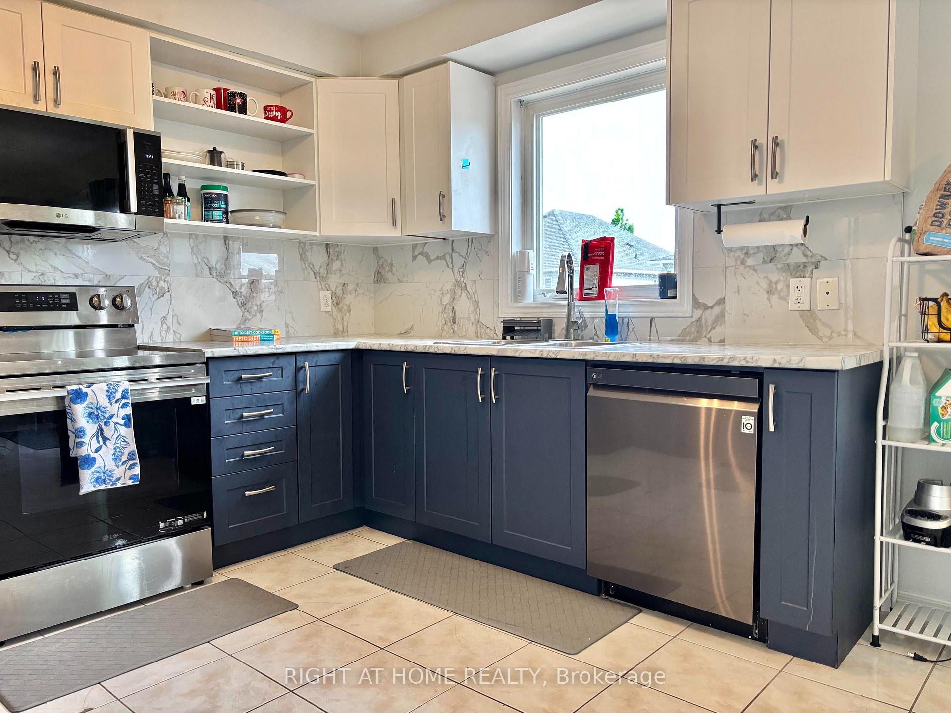 Photo 10 of 71 Hutton Place, Clarington, Bowmanville — HOMEH