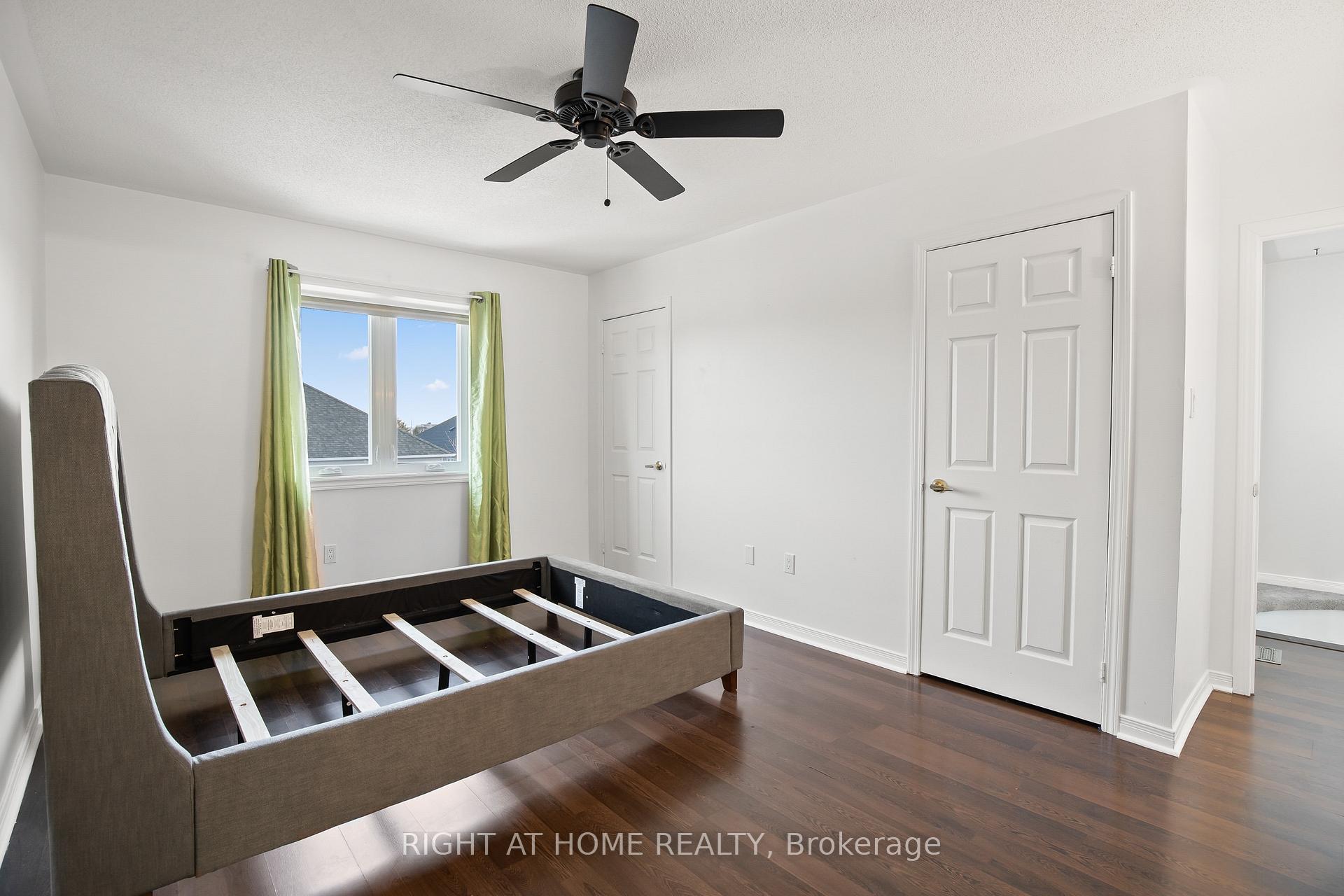 Photo 15 of 71 Hutton Place, Clarington, Bowmanville — HOMEH