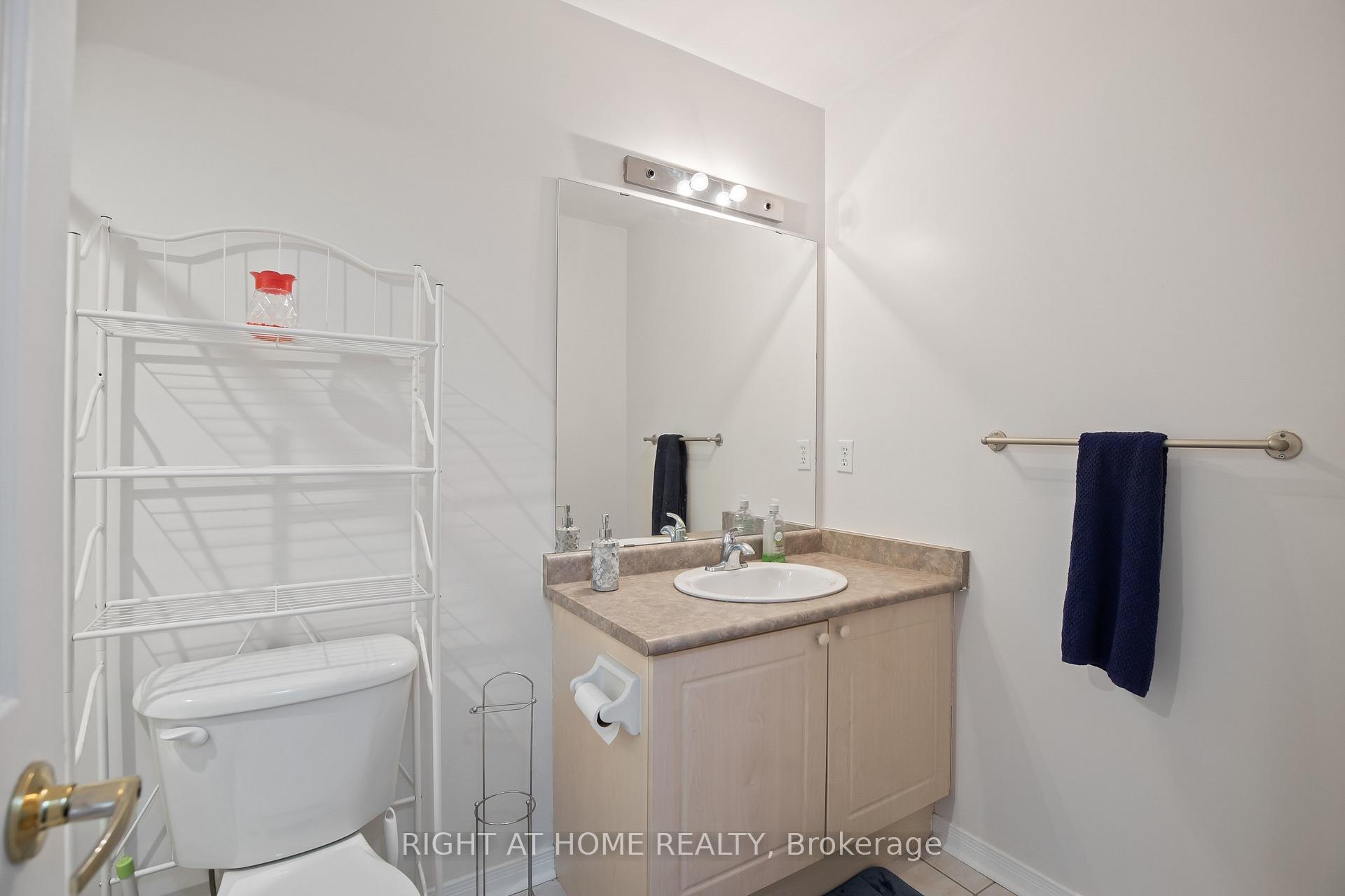 Photo 19 of 71 Hutton Place, Clarington, Bowmanville — HOMEH