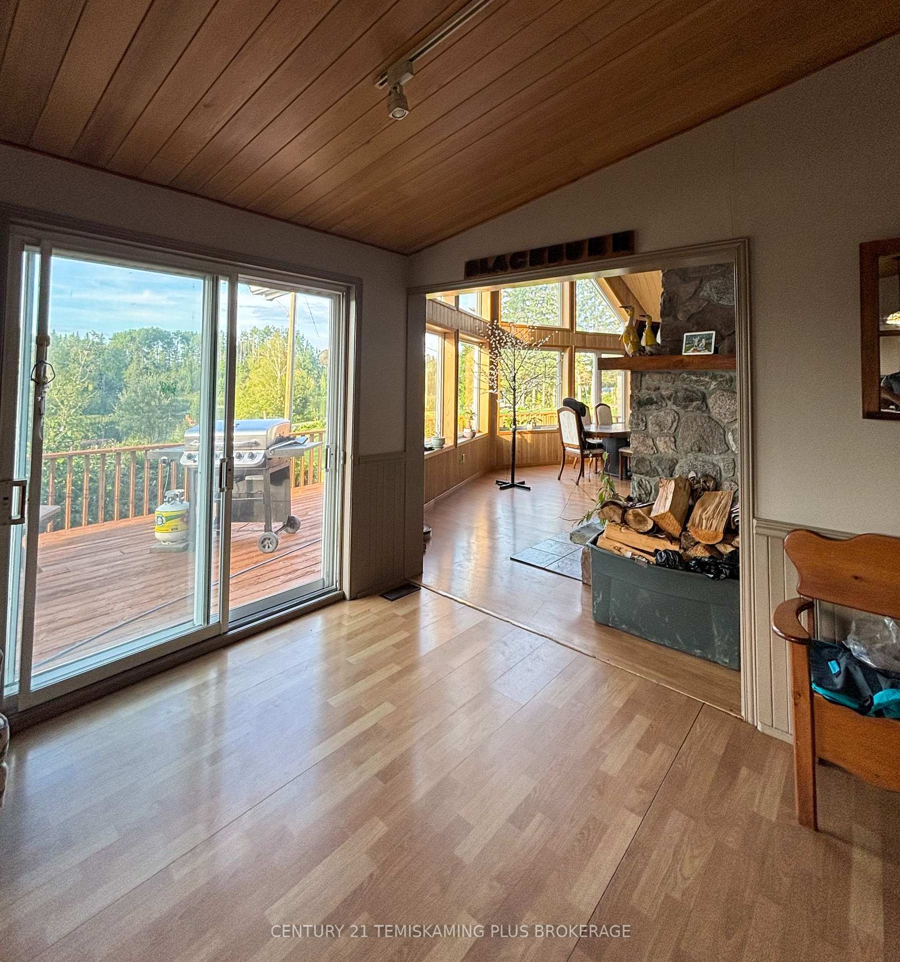 Photo 10 of 65 Lakeshore Avenue, Englehart, Central Timiskaming — HOMEH