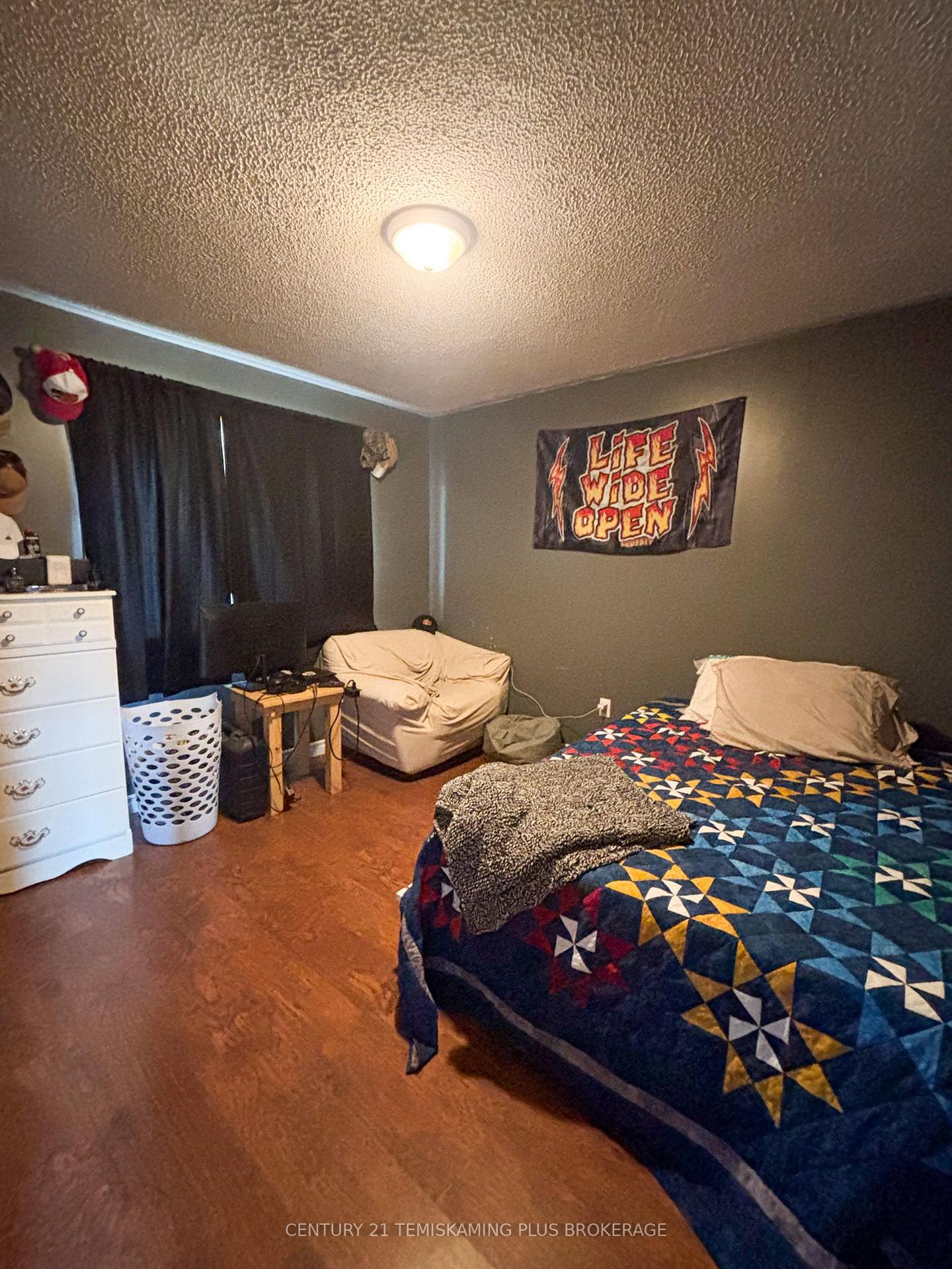 Photo 14 of 65 Lakeshore Avenue, Englehart, Central Timiskaming — HOMEH