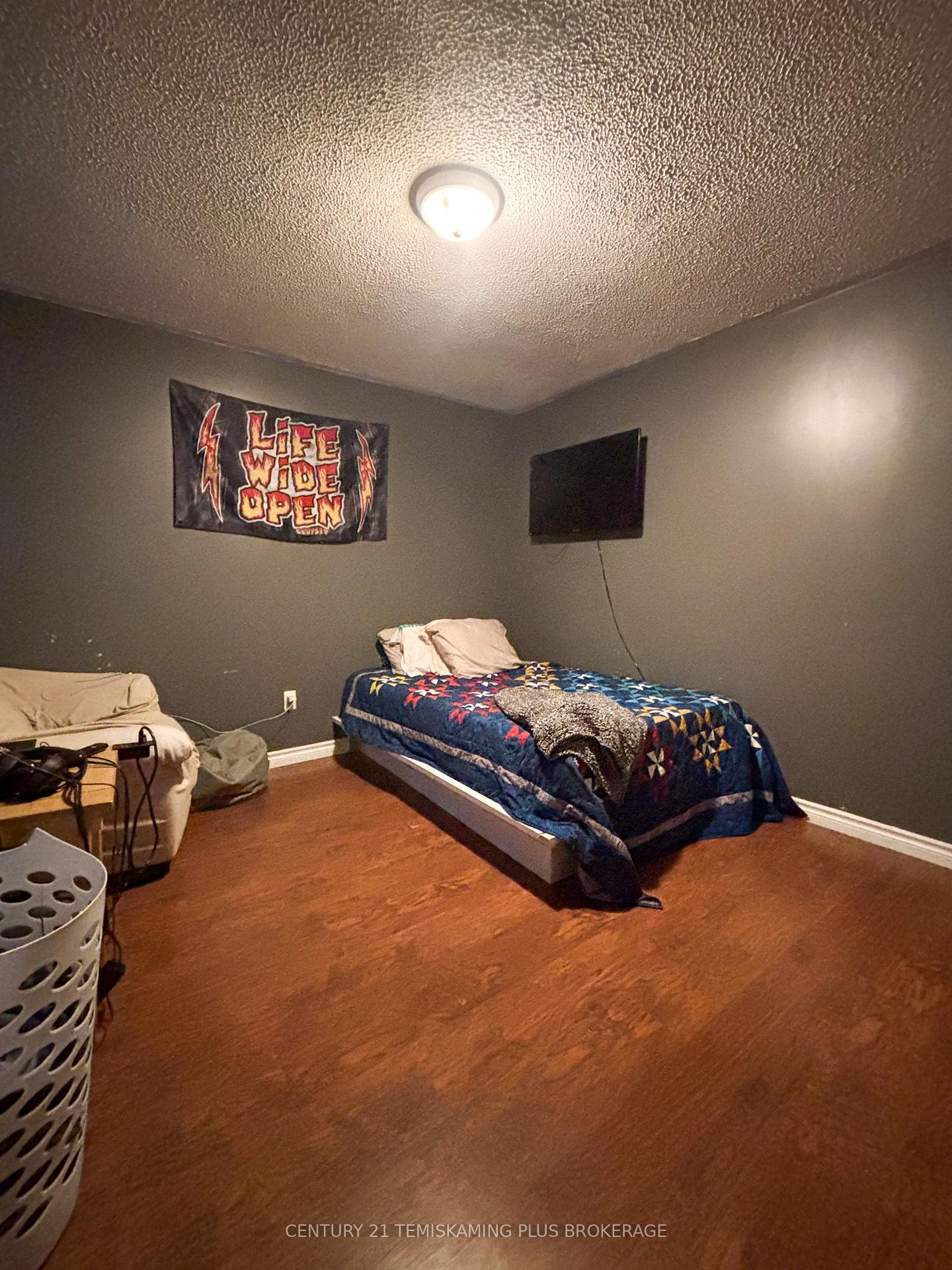 Photo 15 of 65 Lakeshore Avenue, Englehart, Central Timiskaming — HOMEH