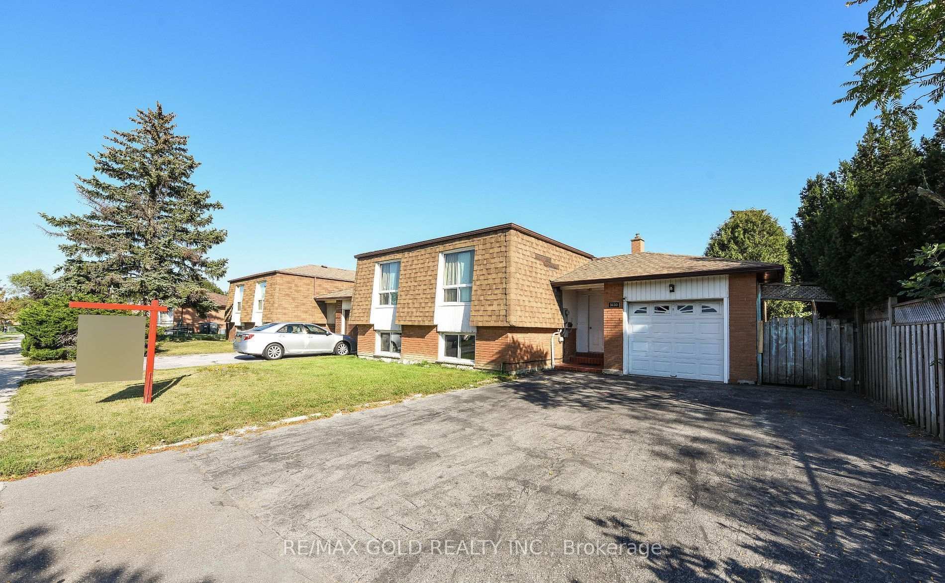 Photo 1 of 3630 Brandon Gate Drive, Mississauga, Malton — HOMEH
