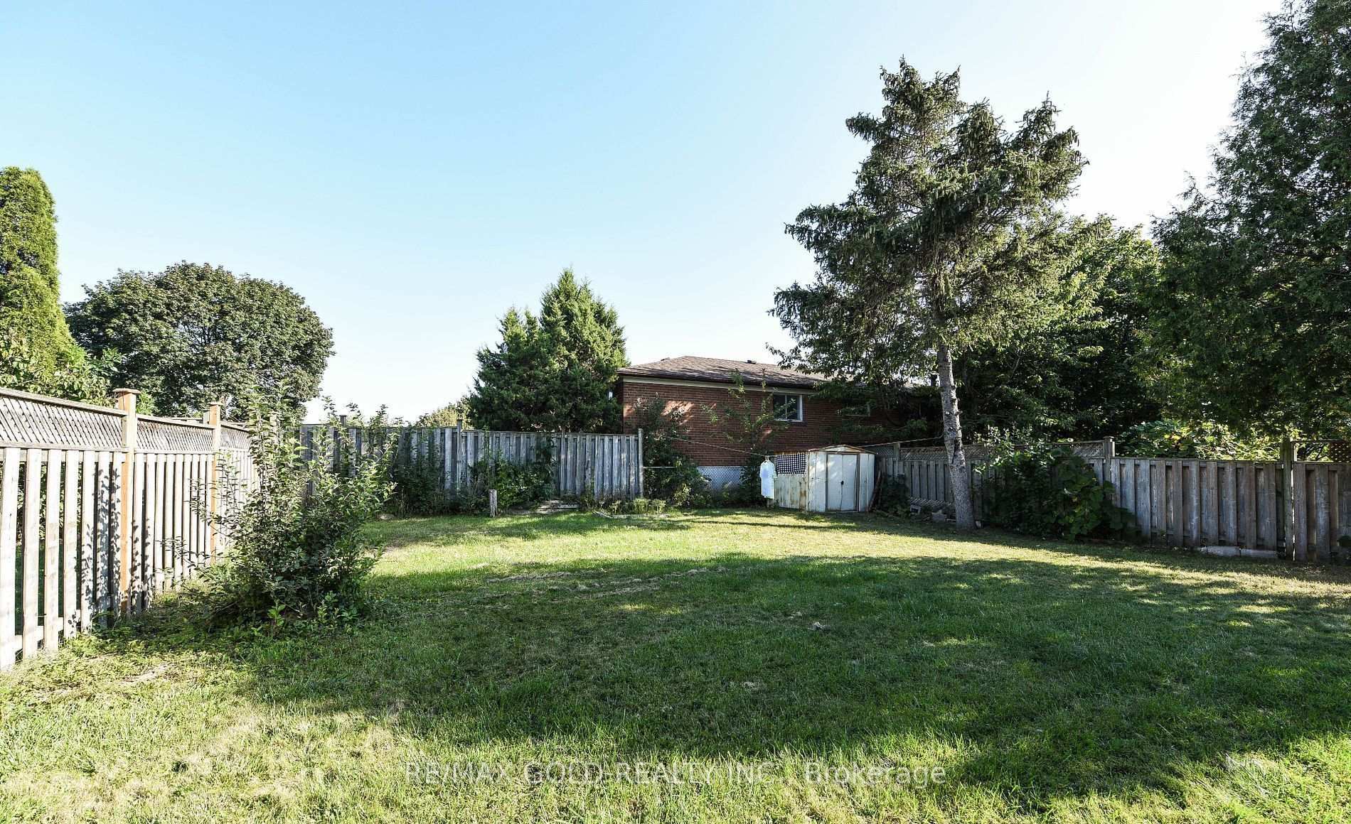 Photo 3 of 3630 Brandon Gate Drive, Mississauga, Malton — HOMEH