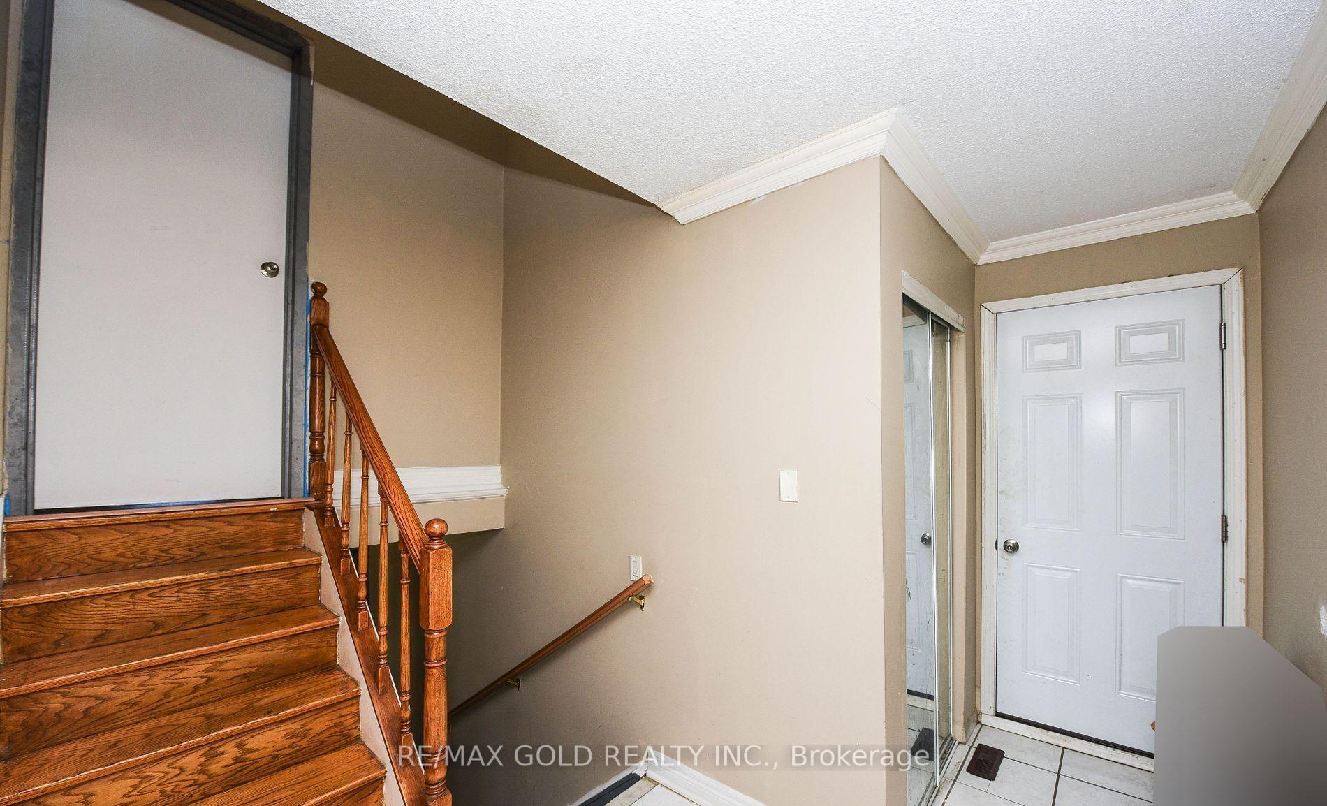 Photo 7 of 3630 Brandon Gate Drive, Mississauga, Malton — HOMEH