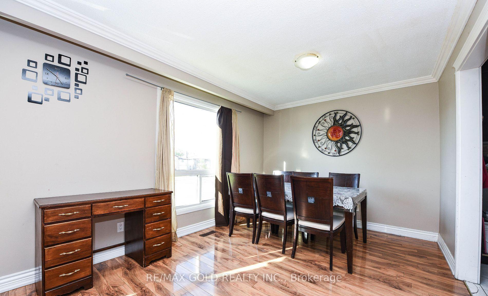 Photo 10 of 3630 Brandon Gate Drive, Mississauga, Malton — HOMEH