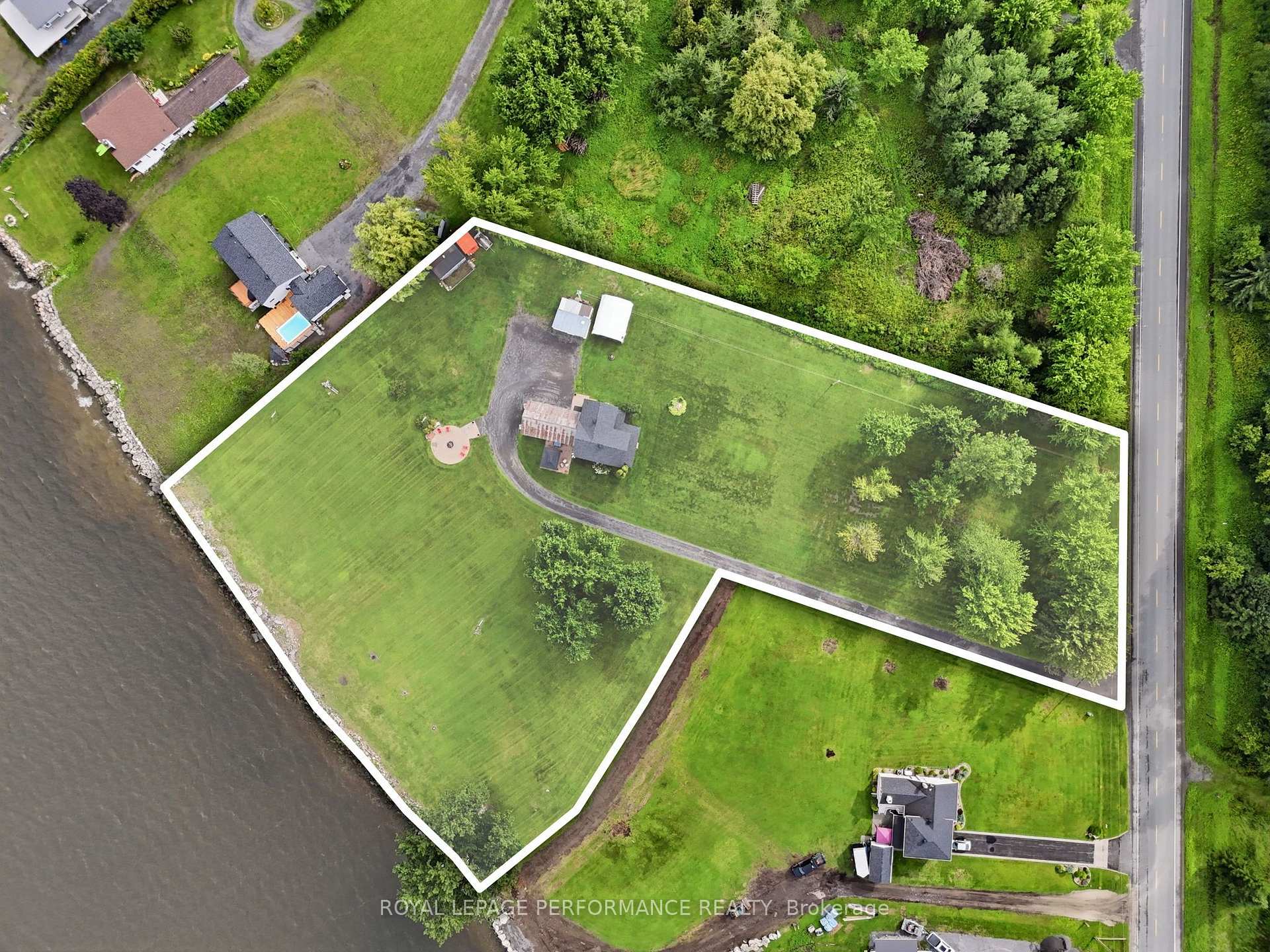 Photo 2 of 1178 Bay Road, Champlain, L'Orignal — HOMEH