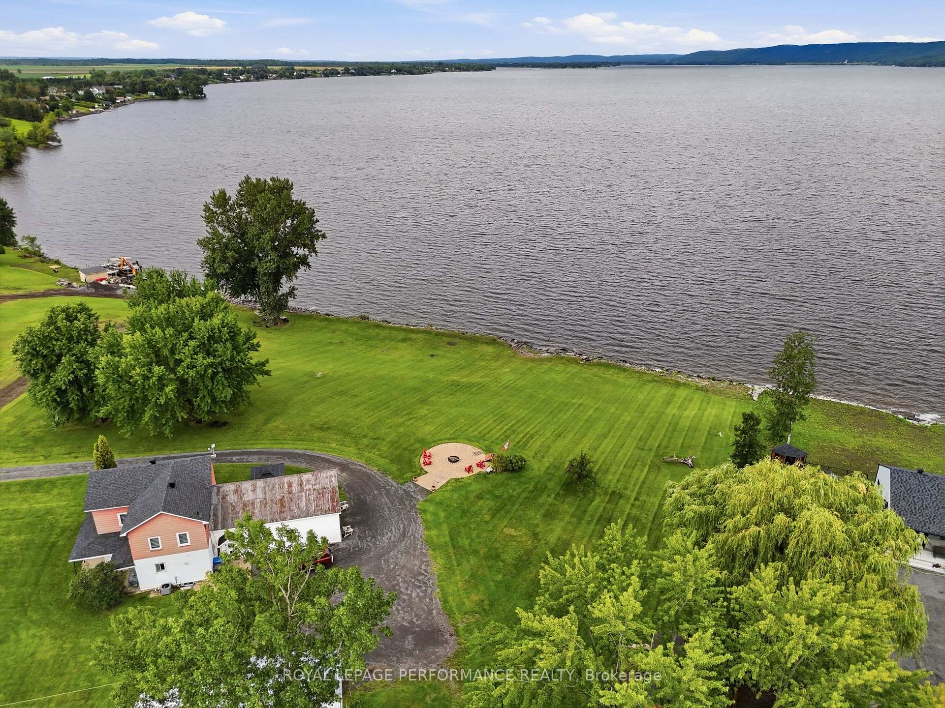 Photo 4 of 1178 Bay Road, Champlain, L'Orignal — HOMEH