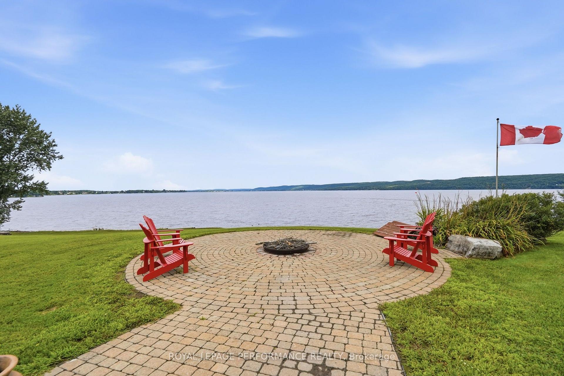 Photo 5 of 1178 Bay Road, Champlain, L'Orignal — HOMEH