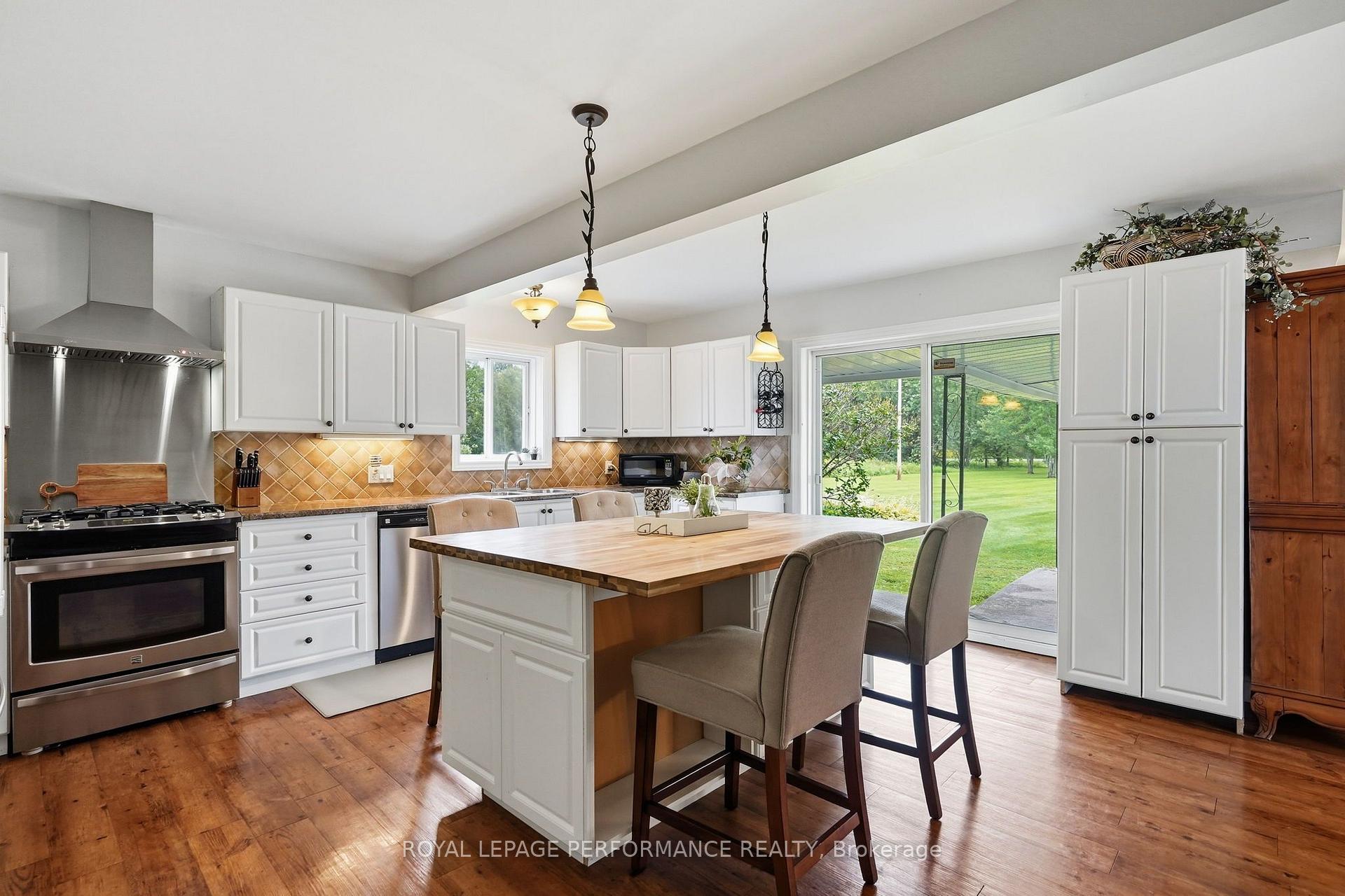 Photo 9 of 1178 Bay Road, Champlain, L'Orignal — HOMEH
