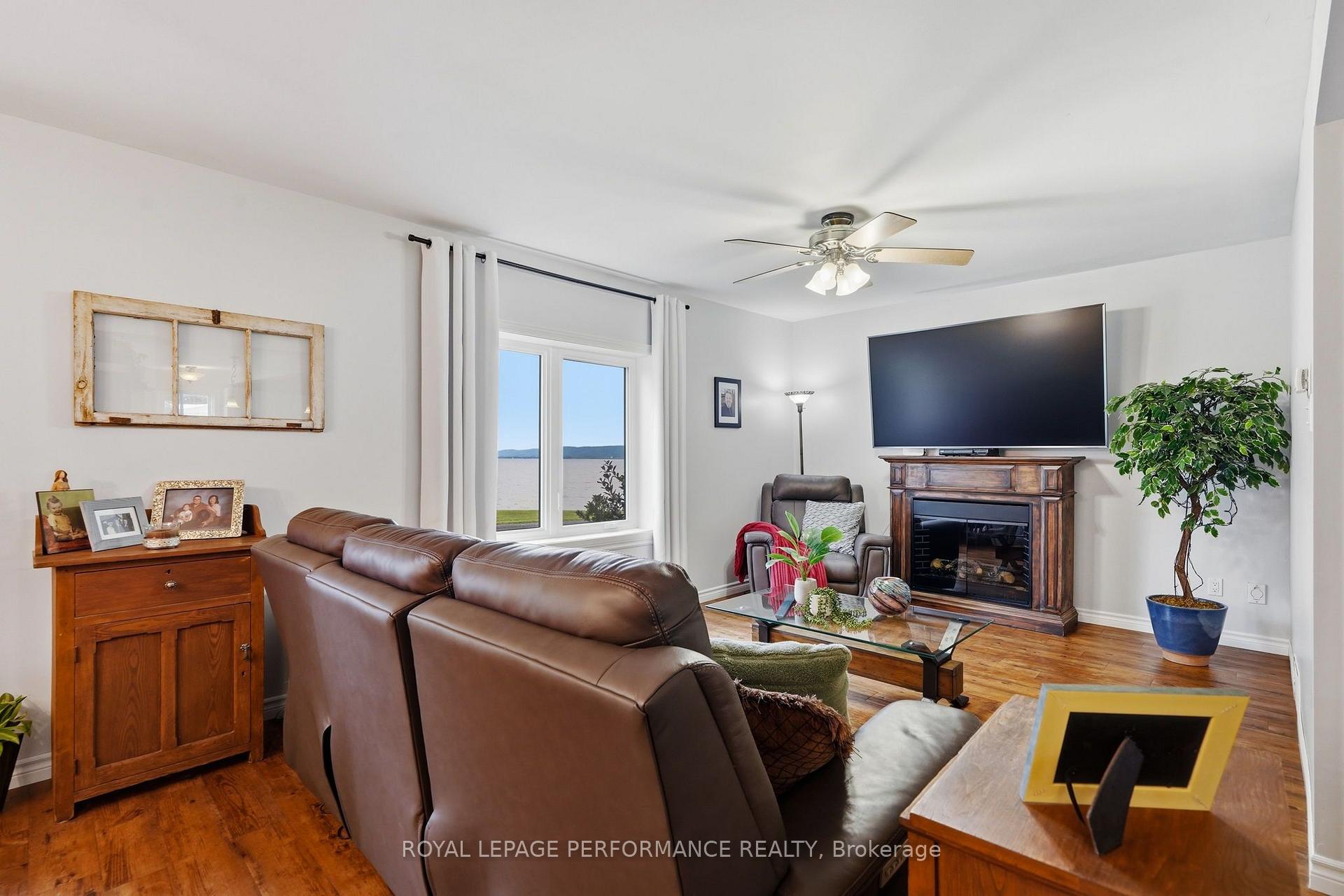 Photo 11 of 1178 Bay Road, Champlain, L'Orignal — HOMEH