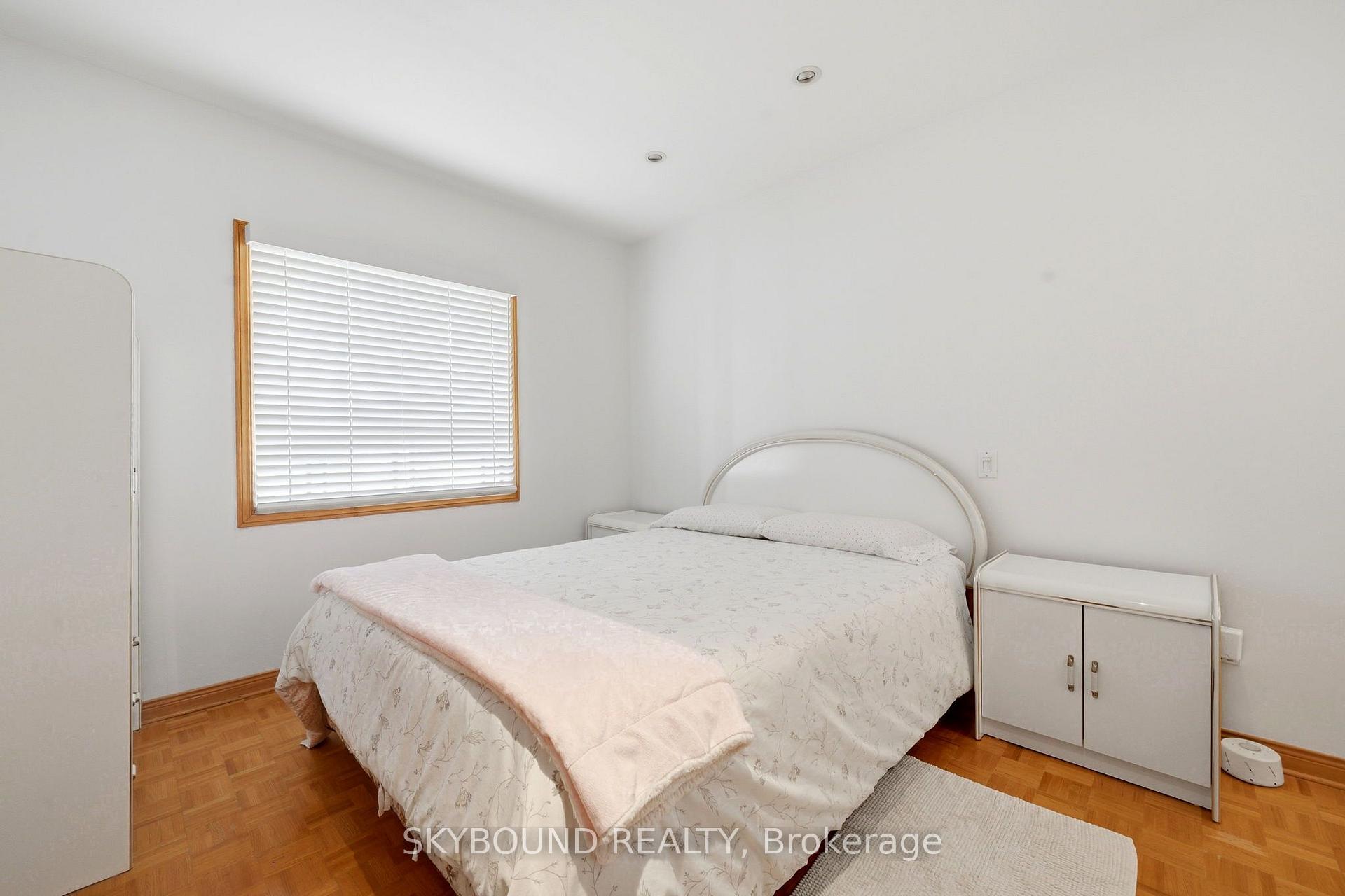 Photo 16 of 313 Silverthorn Avenue, Toronto, Keelesdale-Eglinton West — HOMEH