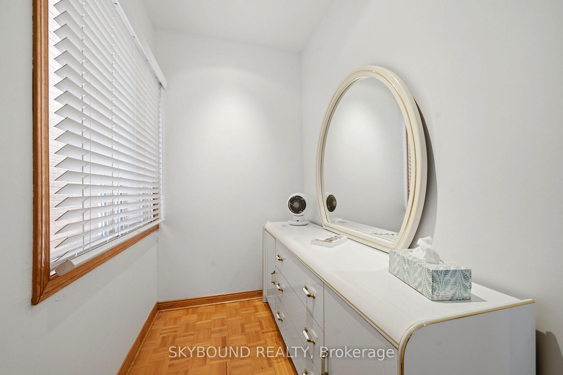 Photo 18 of 313 Silverthorn Avenue, Toronto, Keelesdale-Eglinton West — HOMEH