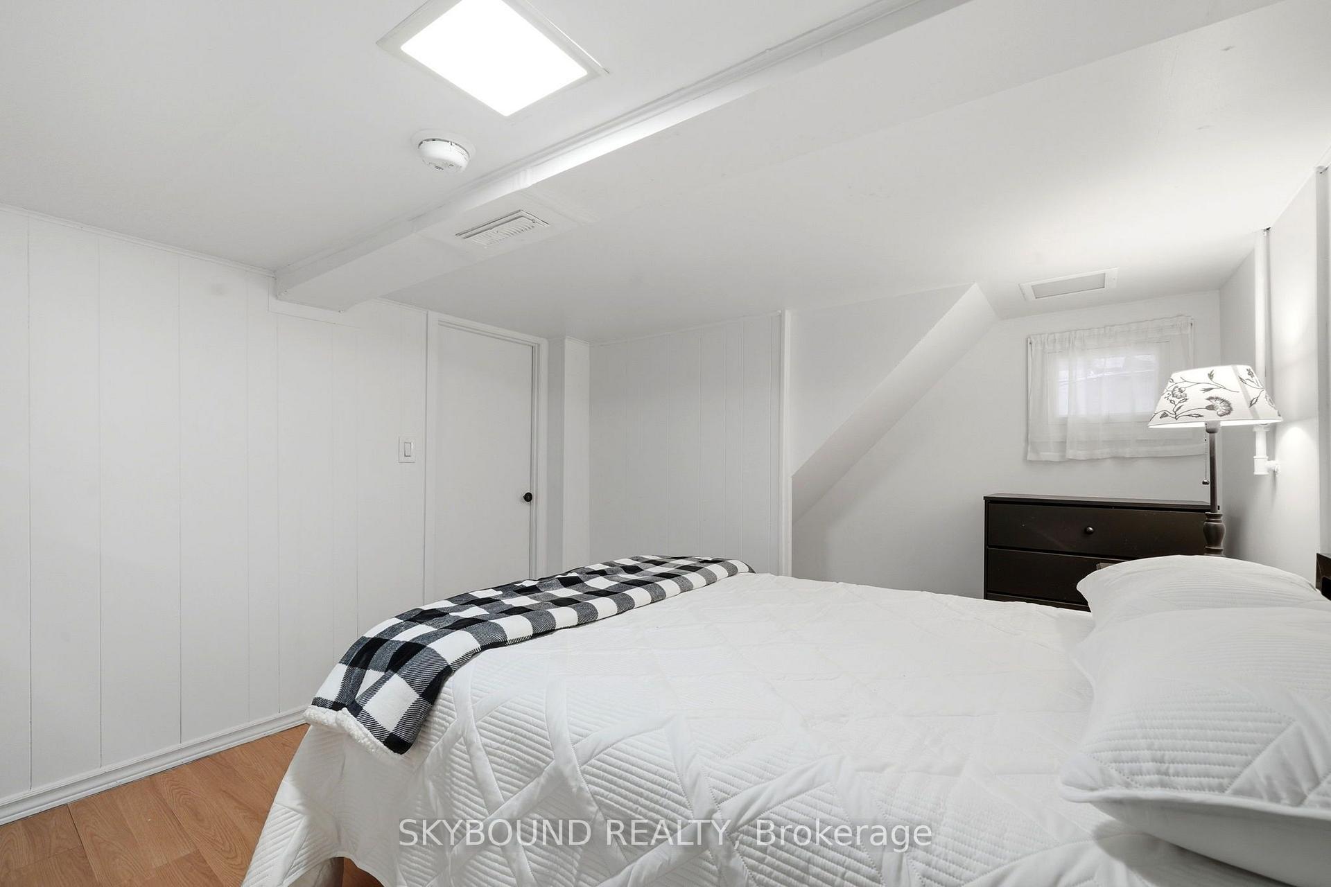 Photo 23 of 313 Silverthorn Avenue, Toronto, Keelesdale-Eglinton West — HOMEH