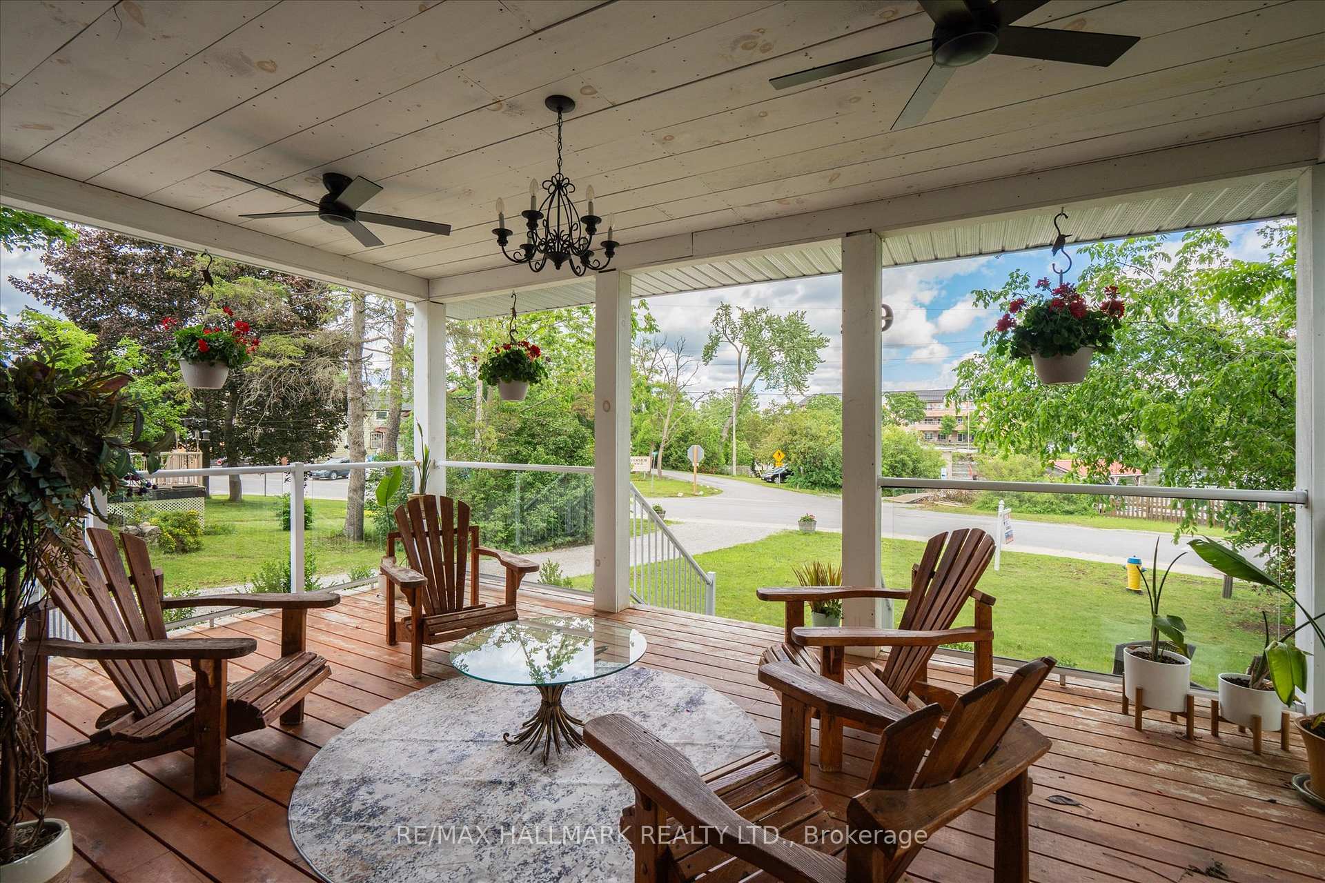 Photo 3 of 64 Front Street E, Kawartha Lakes, Bobcaygeon — HOMEH