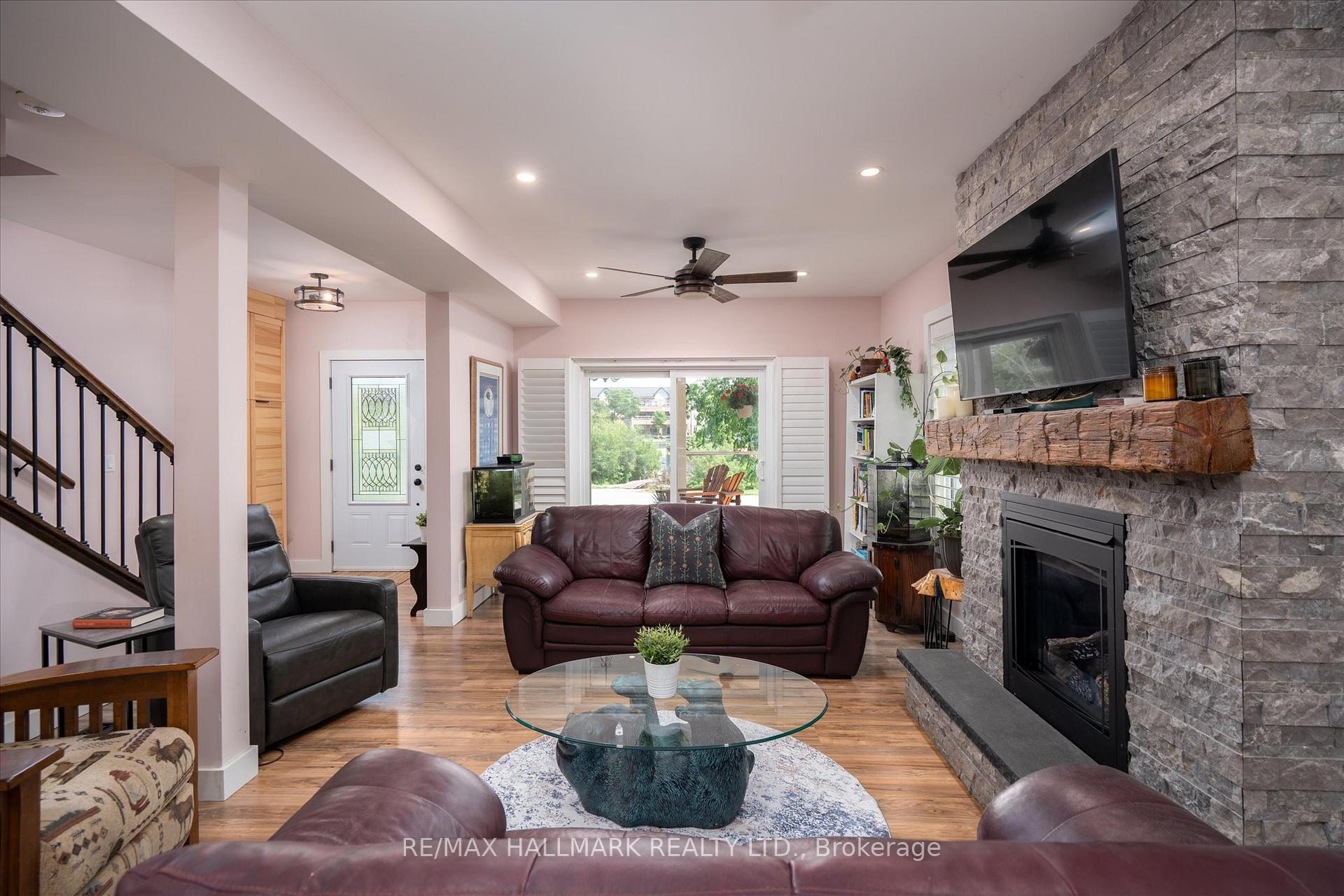 Photo 10 of 64 Front Street E, Kawartha Lakes, Bobcaygeon — HOMEH