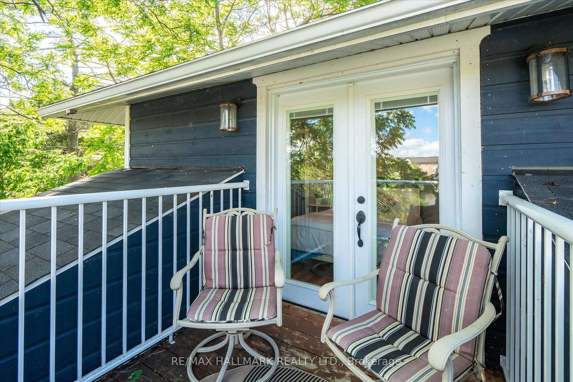 Photo 22 of 64 Front Street E, Kawartha Lakes, Bobcaygeon — HOMEH