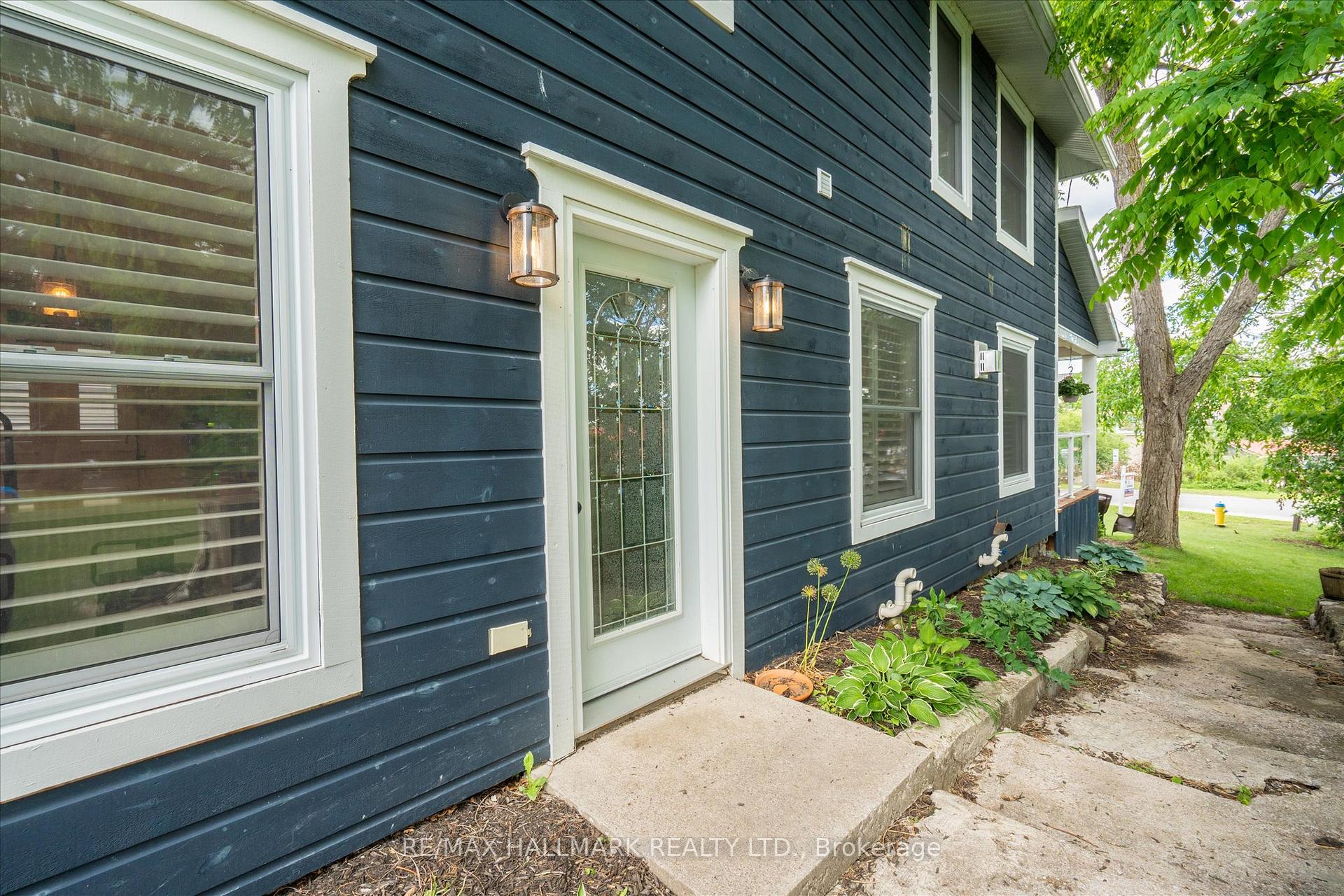 Photo 29 of 64 Front Street E, Kawartha Lakes, Bobcaygeon — HOMEH