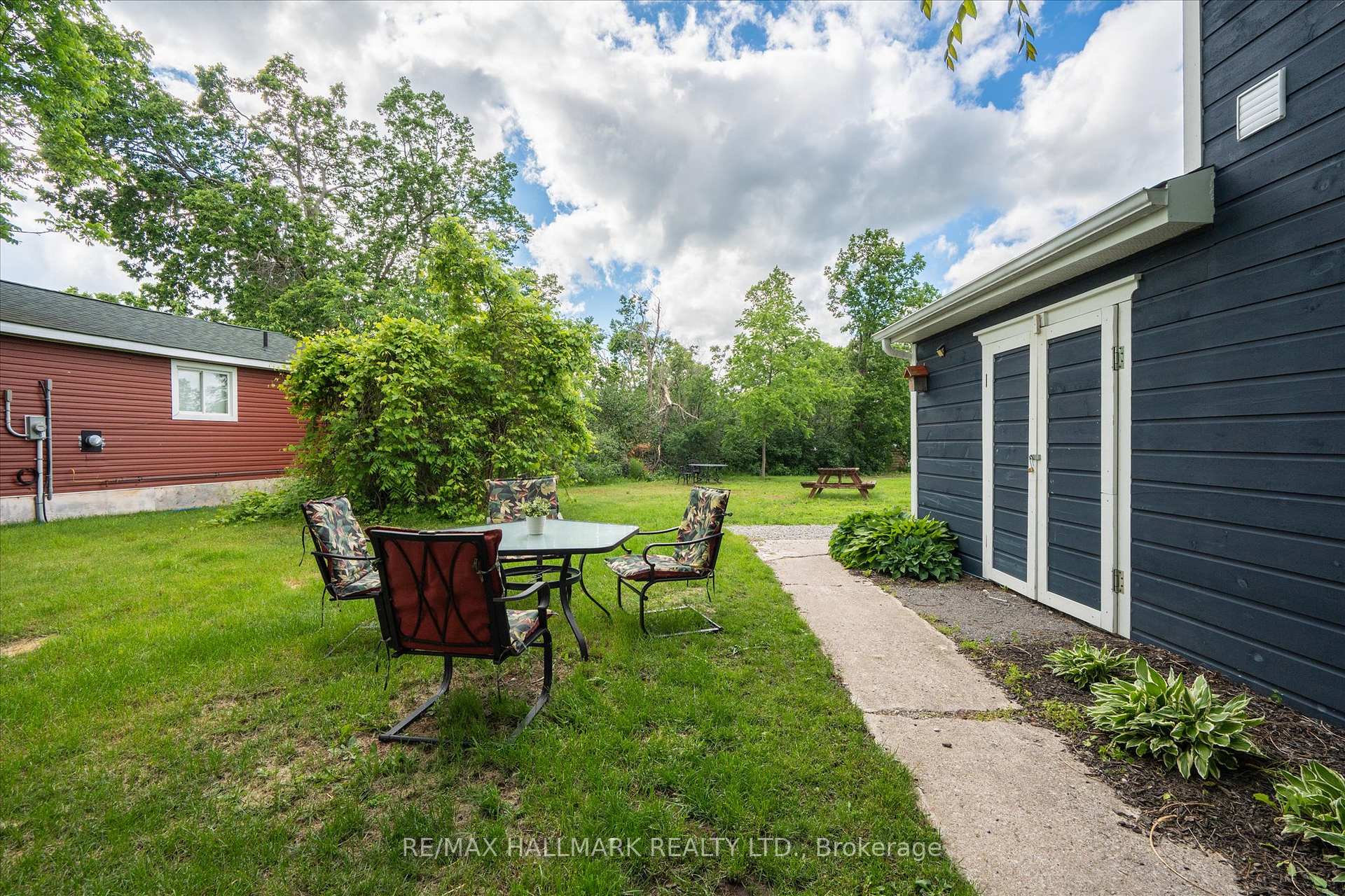 Photo 30 of 64 Front Street E, Kawartha Lakes, Bobcaygeon — HOMEH