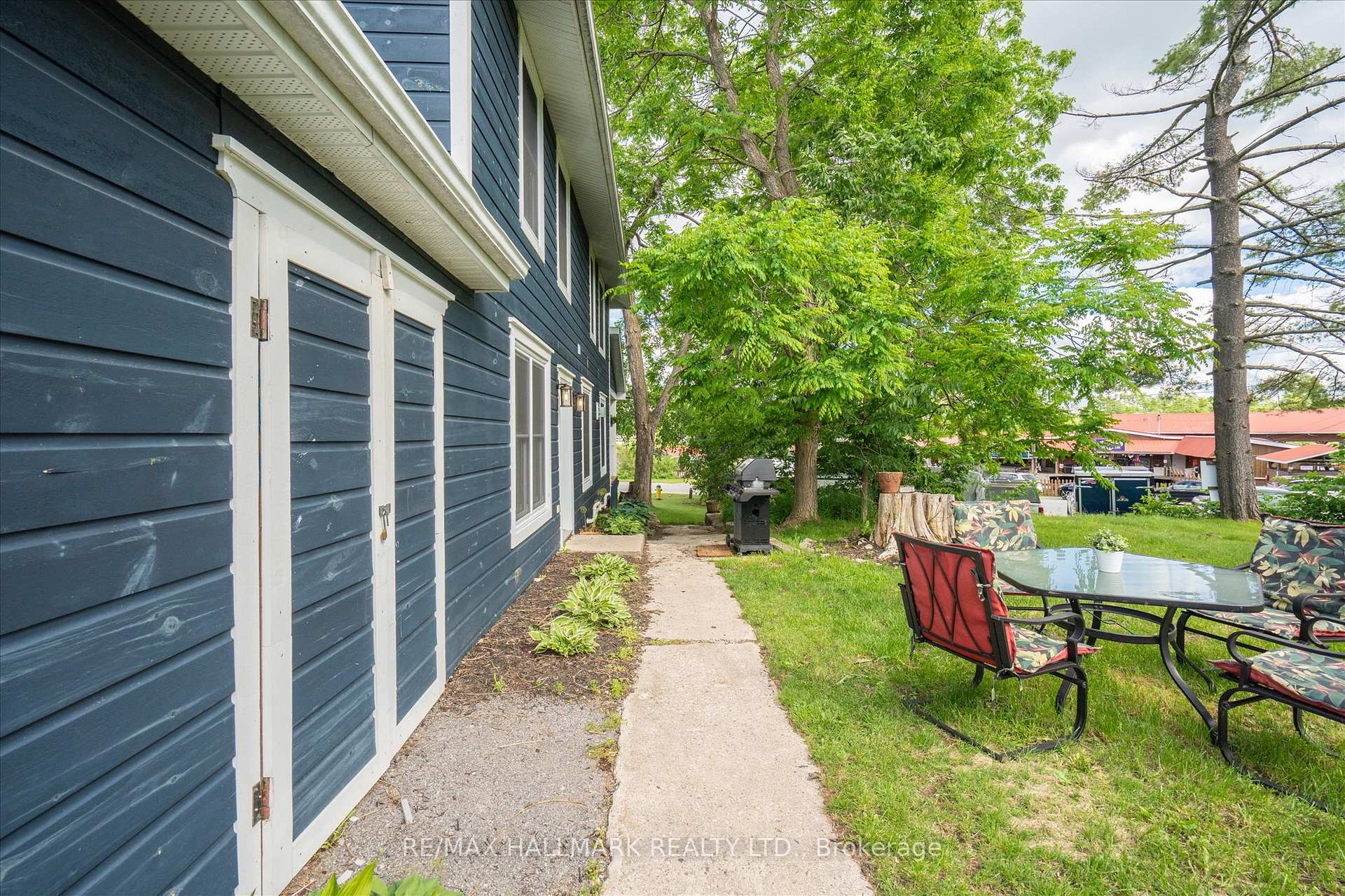 Photo 31 of 64 Front Street E, Kawartha Lakes, Bobcaygeon — HOMEH