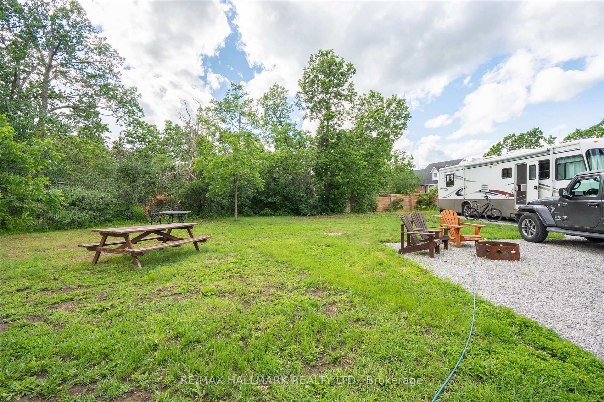 Photo 33 of 64 Front Street E, Kawartha Lakes, Bobcaygeon — HOMEH