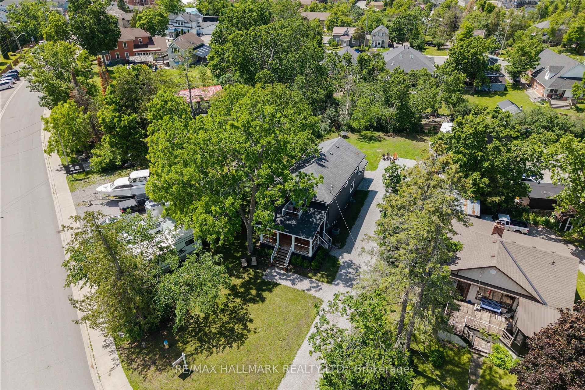 Photo 37 of 64 Front Street E, Kawartha Lakes, Bobcaygeon — HOMEH