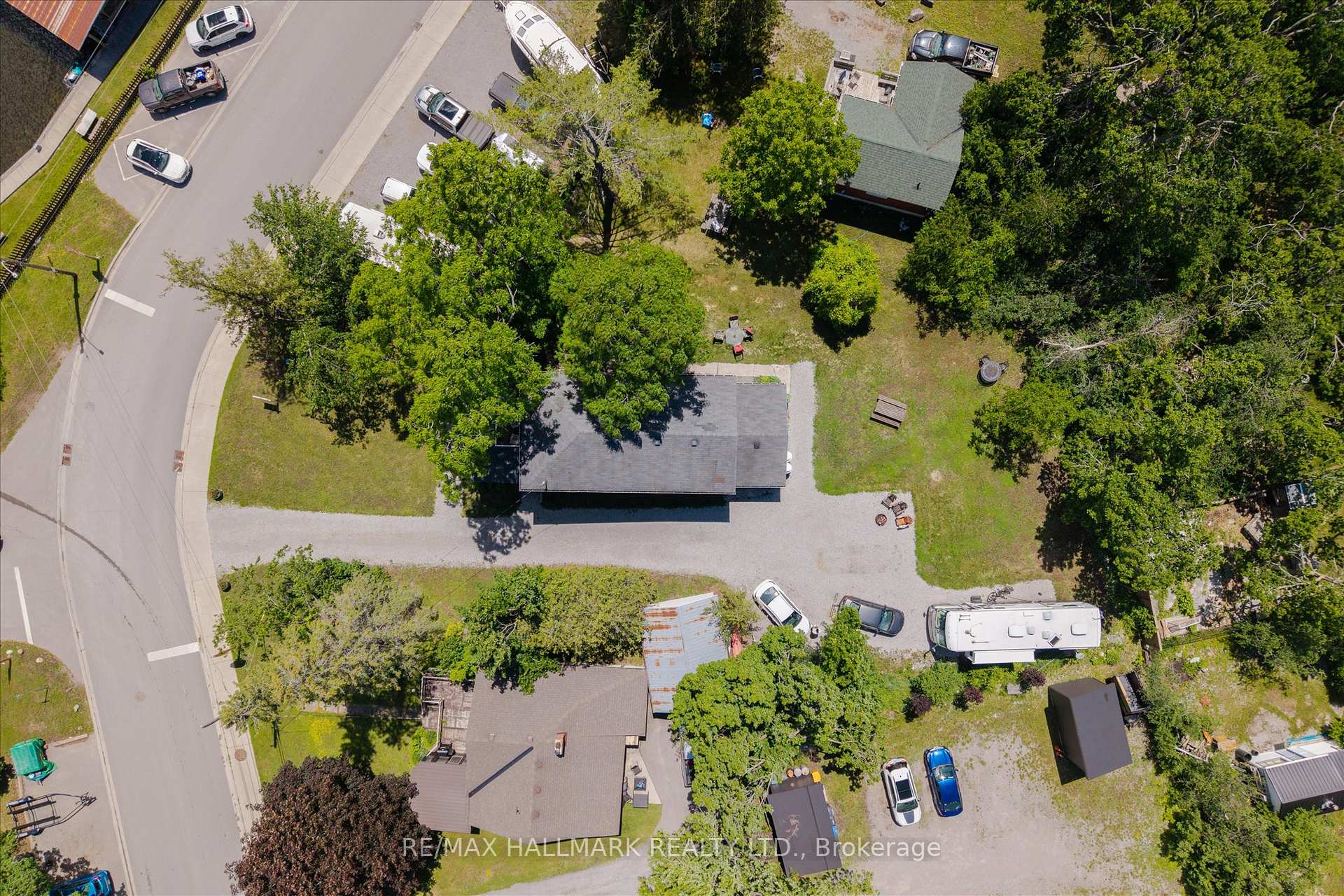 Photo 38 of 64 Front Street E, Kawartha Lakes, Bobcaygeon — HOMEH