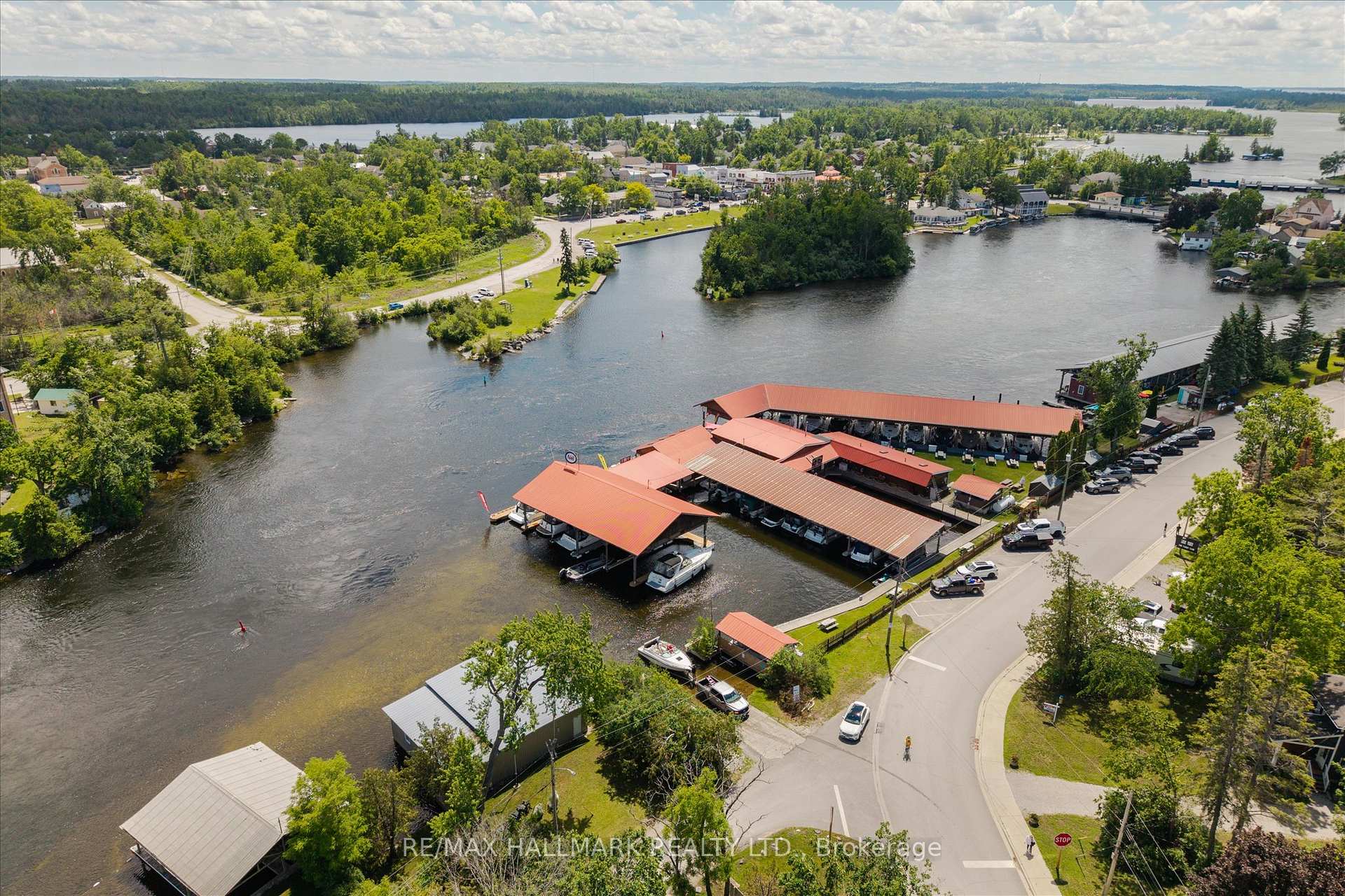 Photo 41 of 64 Front Street E, Kawartha Lakes, Bobcaygeon — HOMEH
