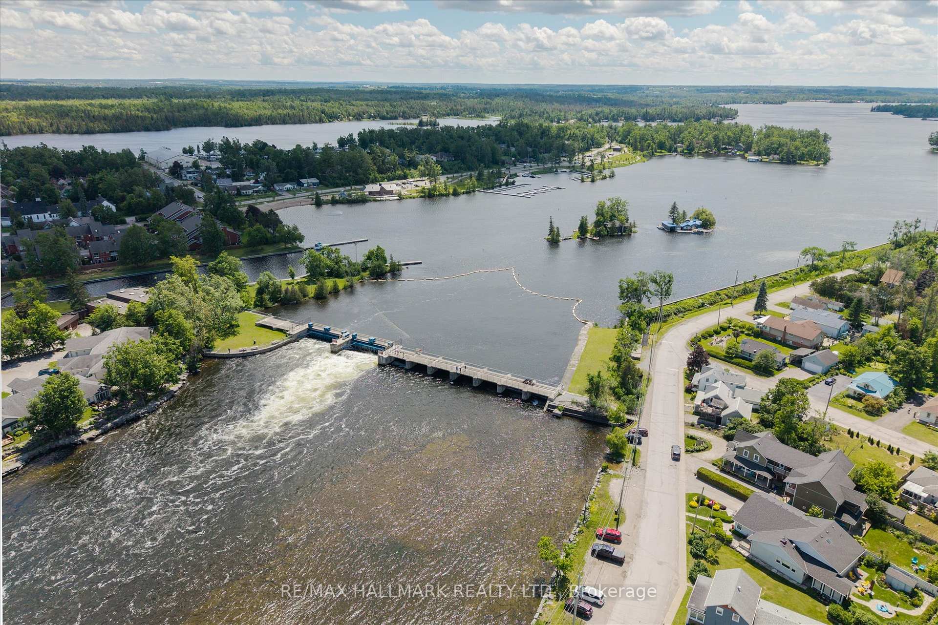 Photo 45 of 64 Front Street E, Kawartha Lakes, Bobcaygeon — HOMEH