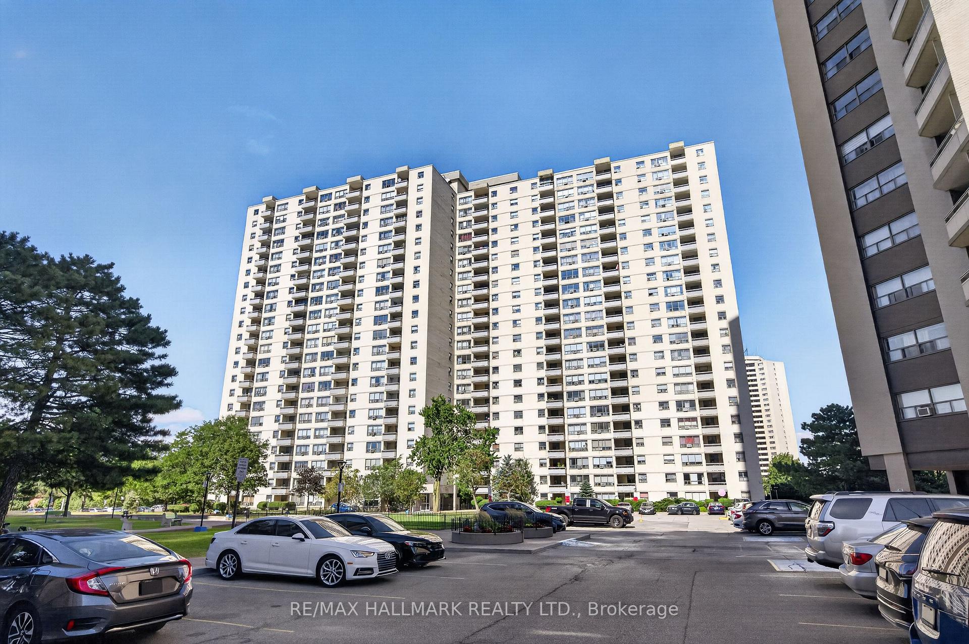 Photo 1 of Unit 912, 370 Dixon Road, Etobicoke, Kingsview Village-The Westway — HOMEH