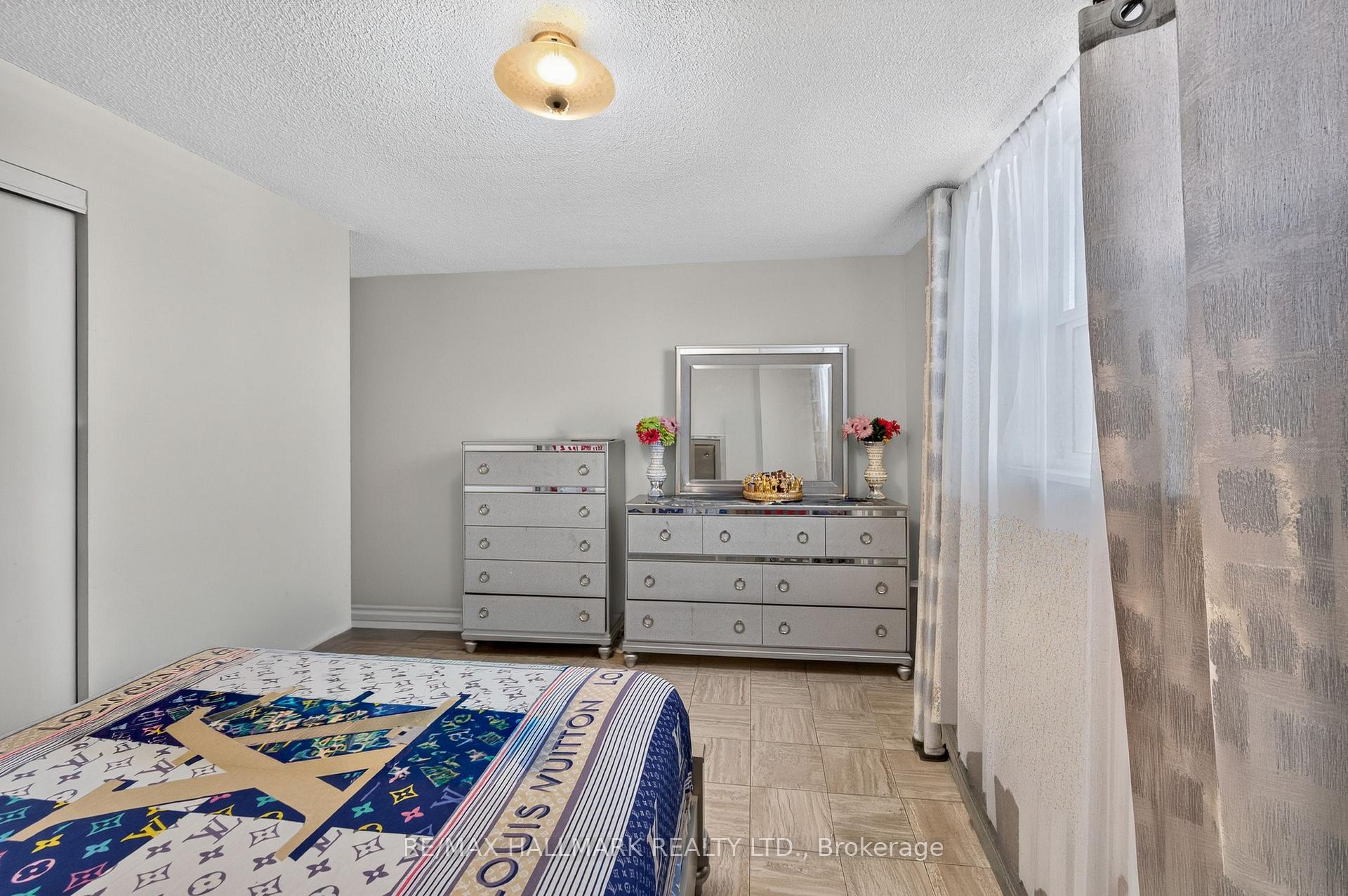 Photo 20 of Unit 912, 370 Dixon Road, Etobicoke, Kingsview Village-The Westway — HOMEH