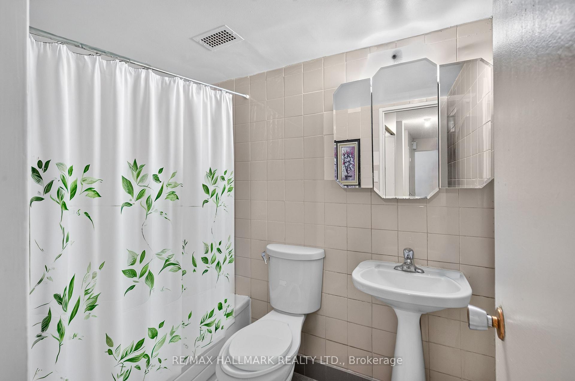 Photo 26 of Unit 912, 370 Dixon Road, Etobicoke, Kingsview Village-The Westway — HOMEH