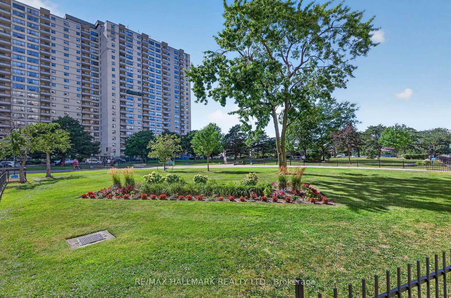Photo 33 of Unit 912, 370 Dixon Road, Etobicoke, Kingsview Village-The Westway — HOMEH