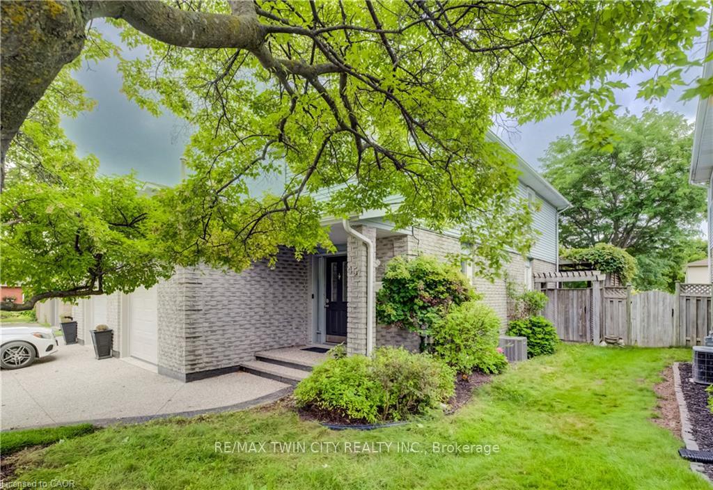 Photo 4 of 451 Burnett Avenue, Cambridge, Fiddlesticks — HOMEH