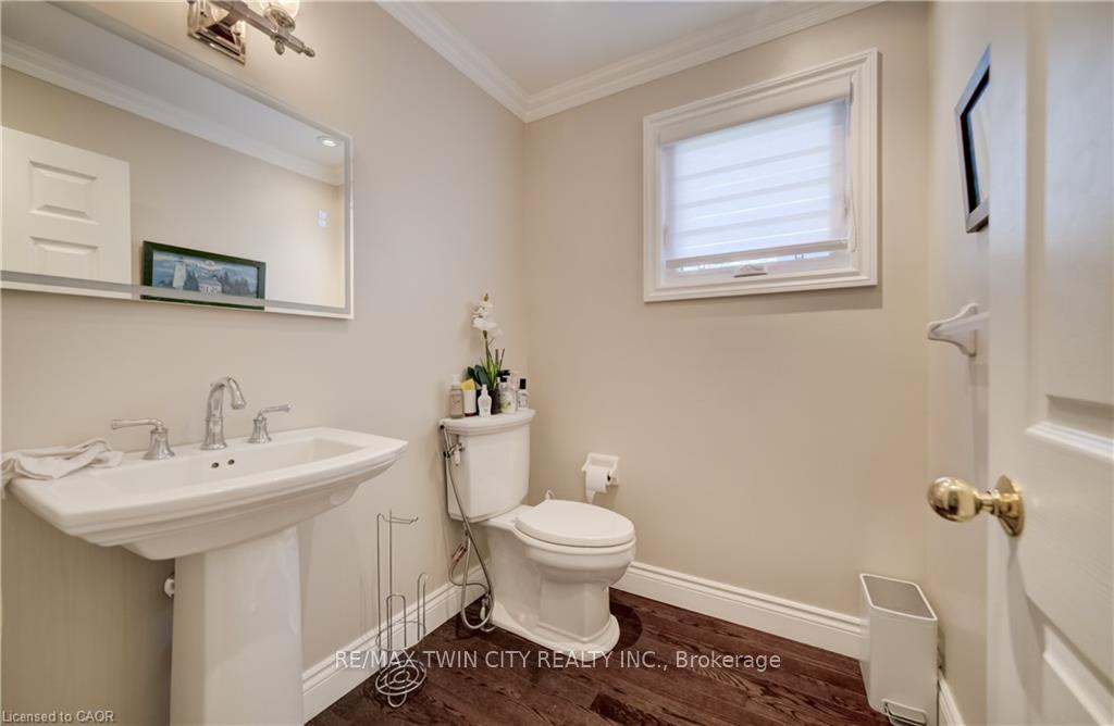 Photo 6 of 451 Burnett Avenue, Cambridge, Fiddlesticks — HOMEH