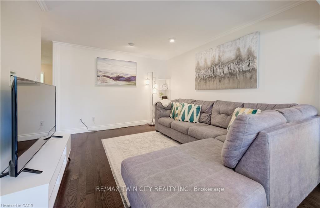 Photo 8 of 451 Burnett Avenue, Cambridge, Fiddlesticks — HOMEH
