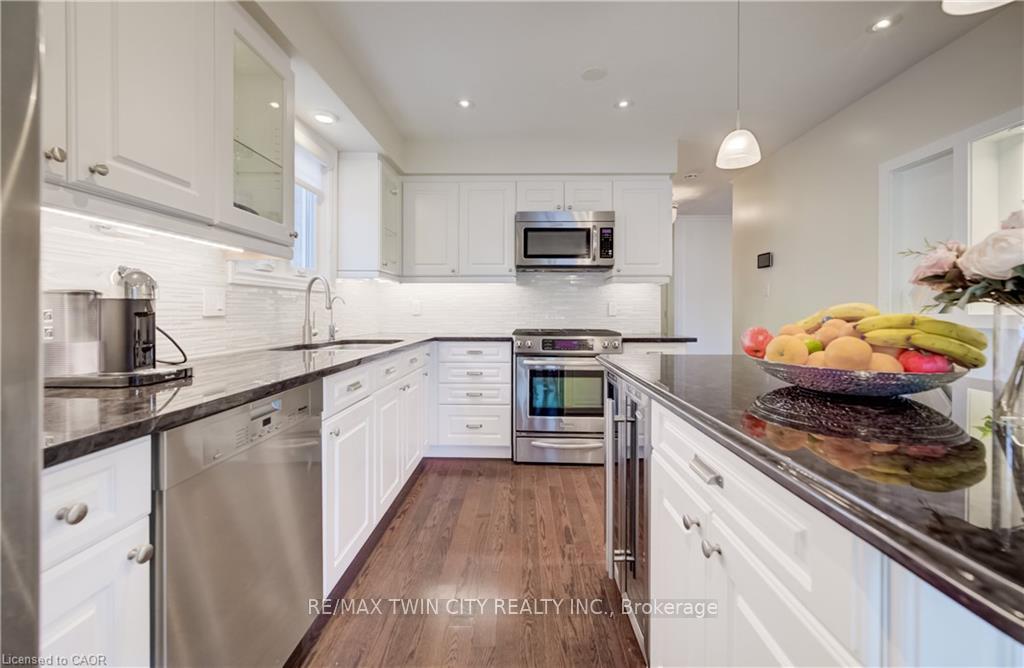 Photo 14 of 451 Burnett Avenue, Cambridge, Fiddlesticks — HOMEH