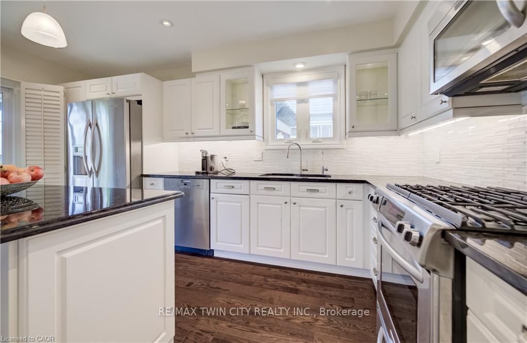 Photo 15 of 451 Burnett Avenue, Cambridge, Fiddlesticks — HOMEH